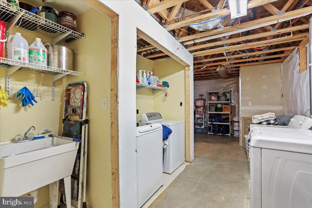 SHADY ACRES - Residential