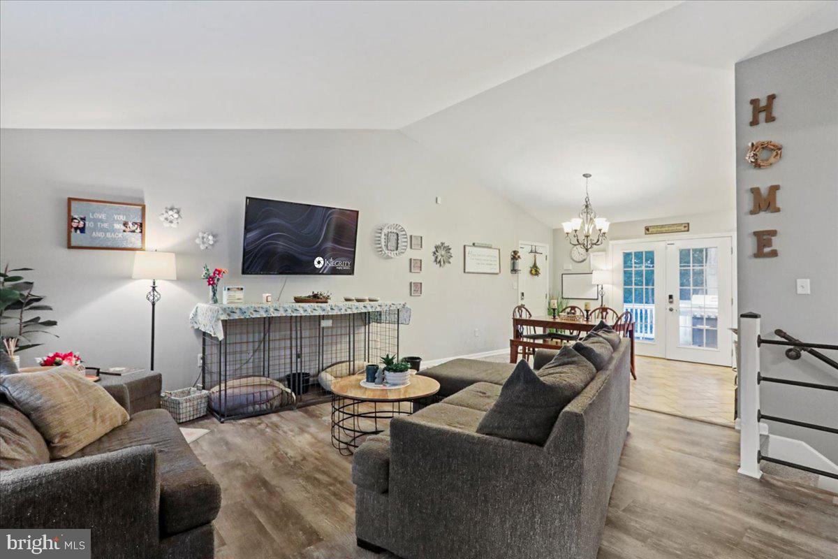 SHADY ACRES - Residential