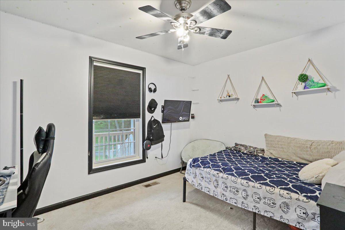 SHADY ACRES - Residential