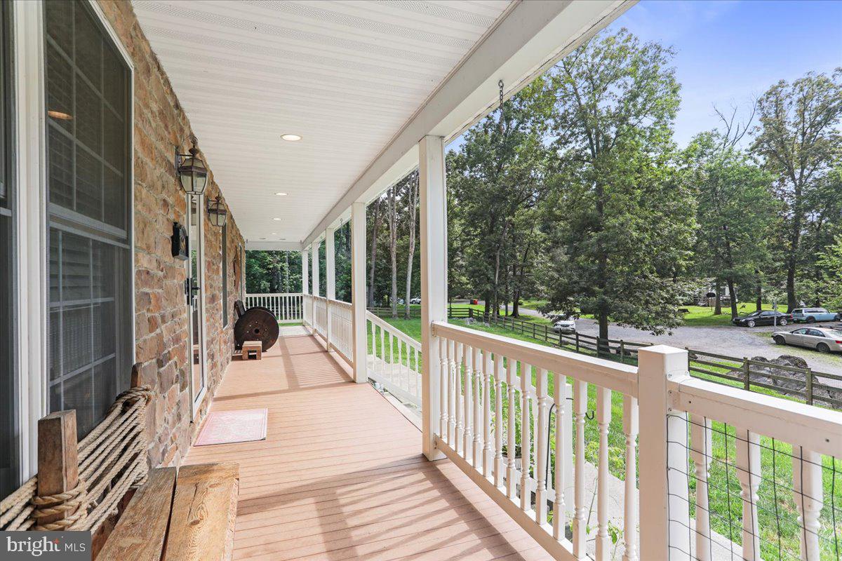 SHADY ACRES - Residential