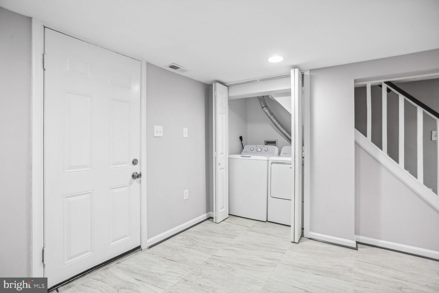 WOODLAWN - Residential Lease