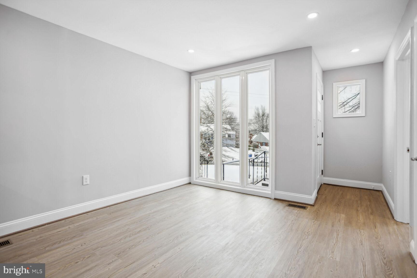 WOODLAWN - Residential Lease