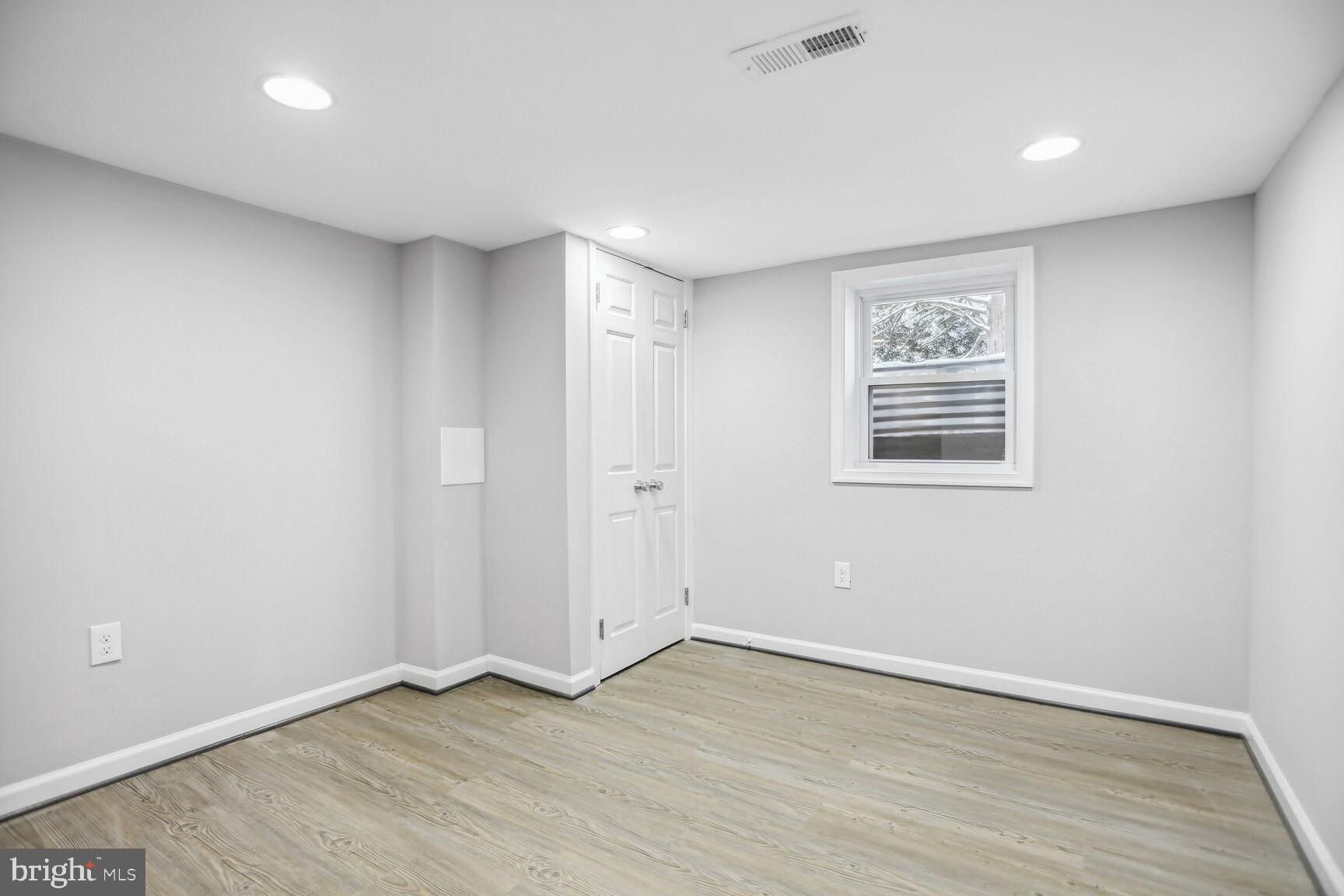 WOODLAWN - Residential Lease