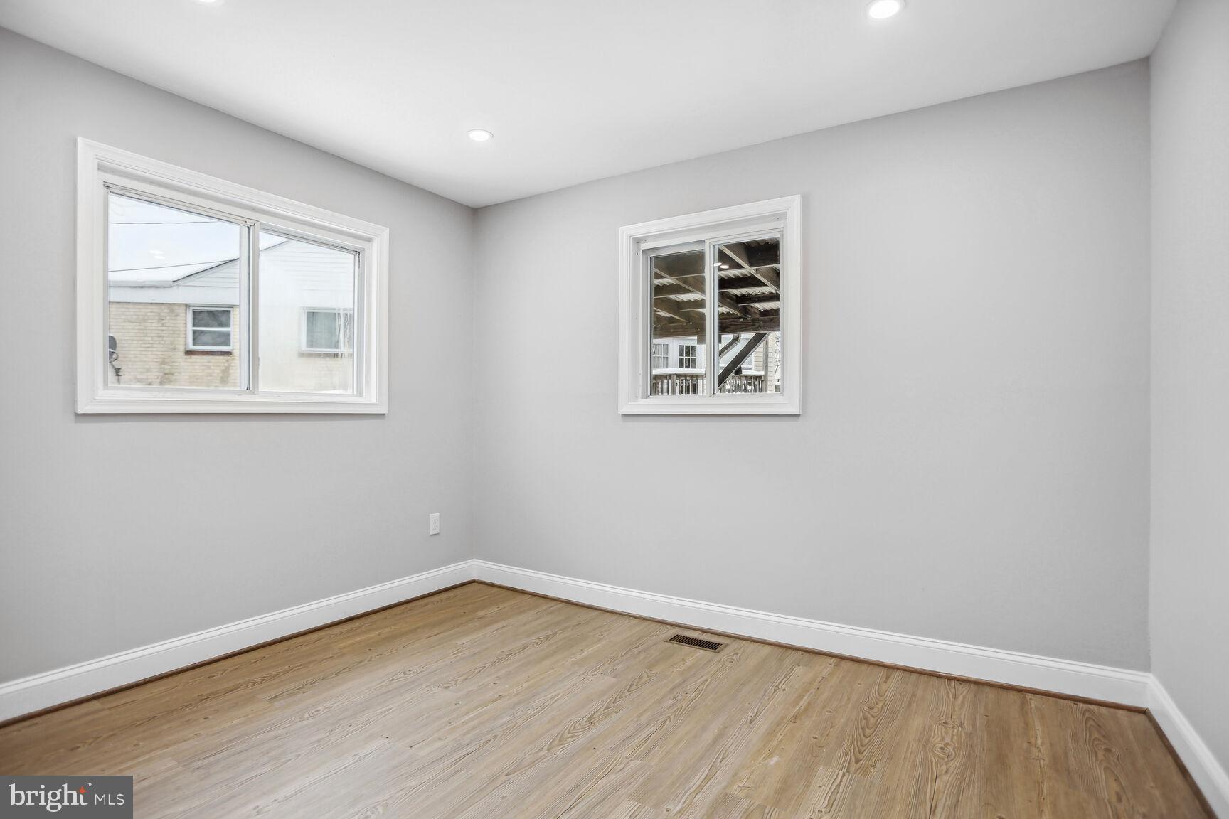 WOODLAWN - Residential Lease