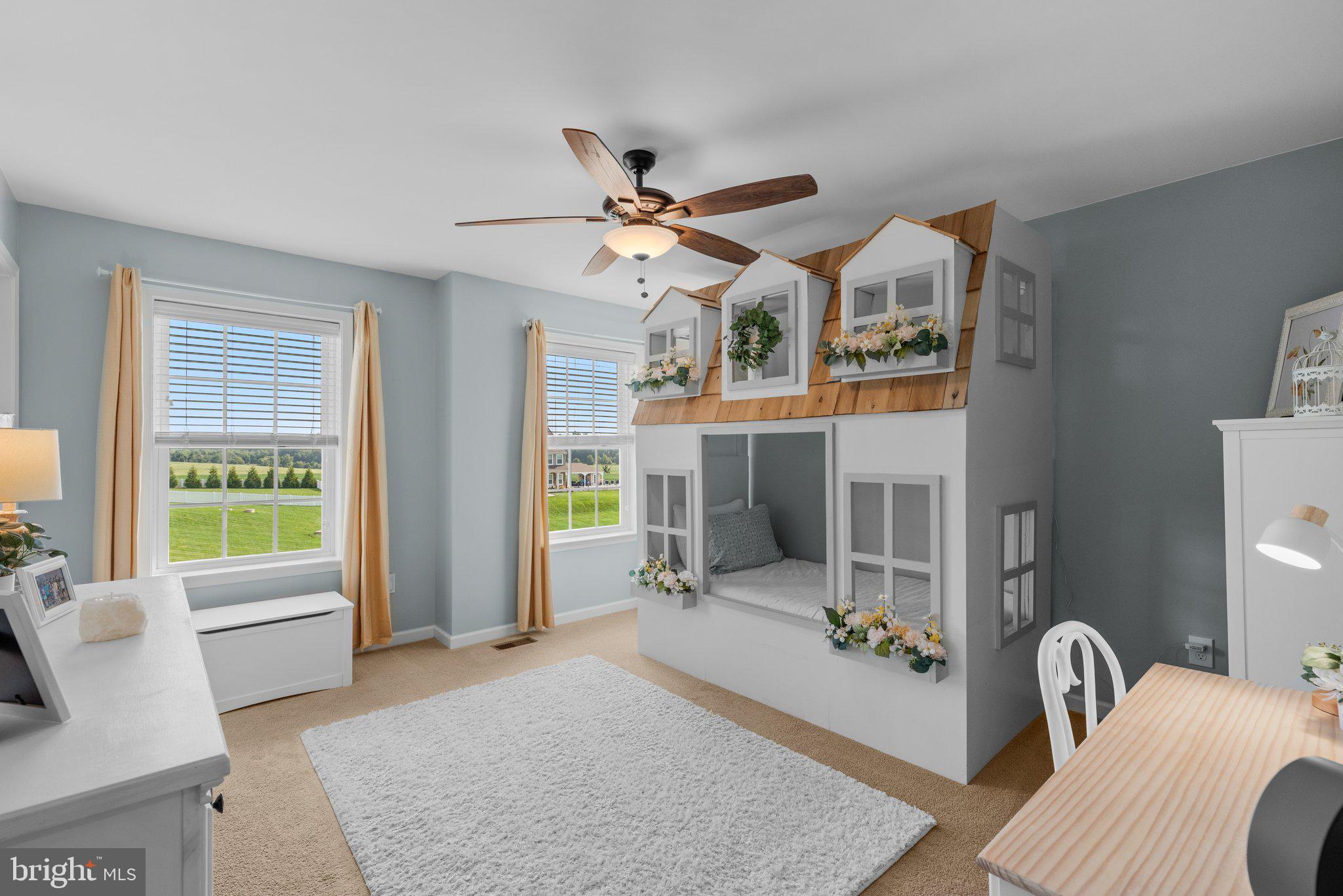 CASTLE FARMS - Residential