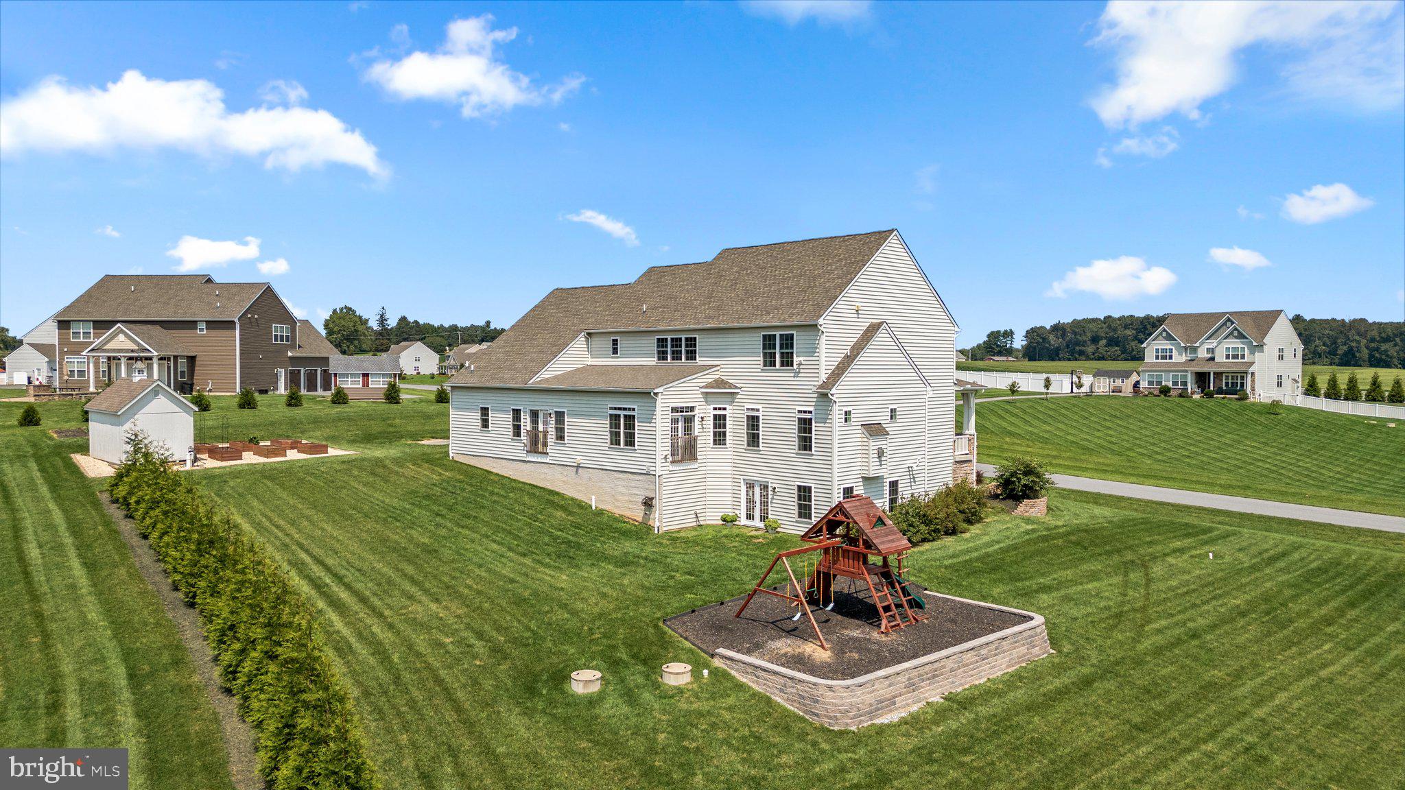 CASTLE FARMS - Residential