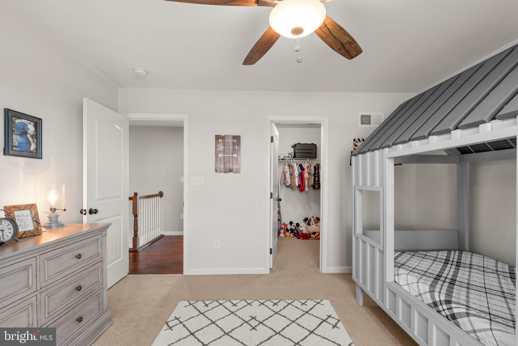 CASTLE FARMS - Residential