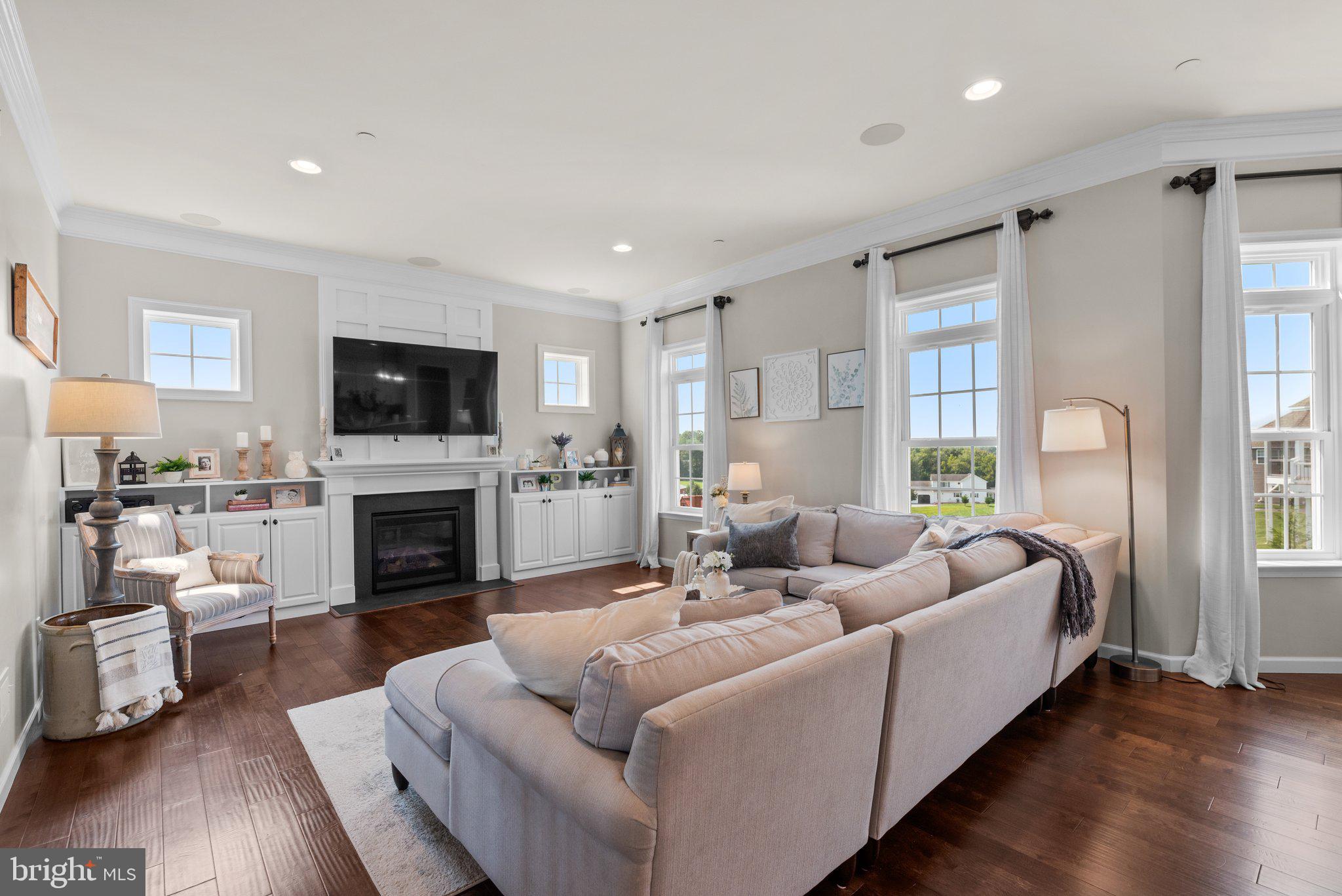 CASTLE FARMS - Residential