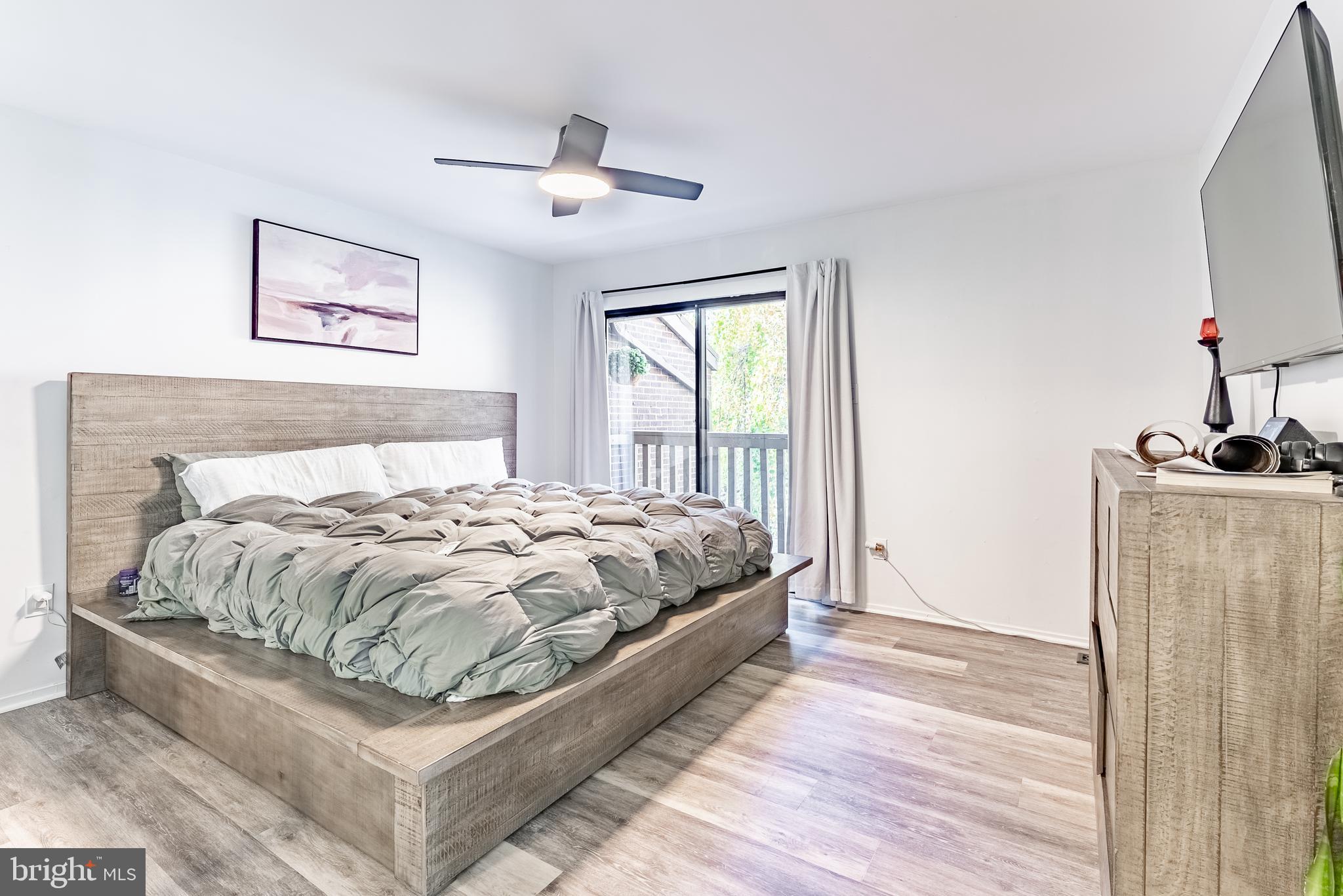 RESTON - Residential