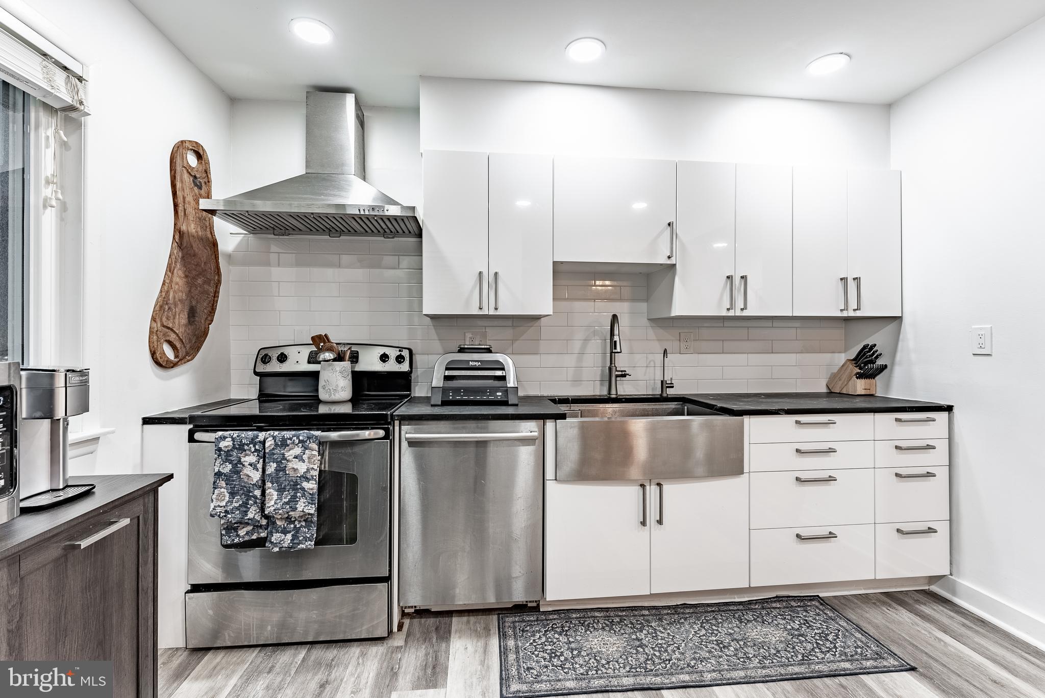 RESTON - Residential