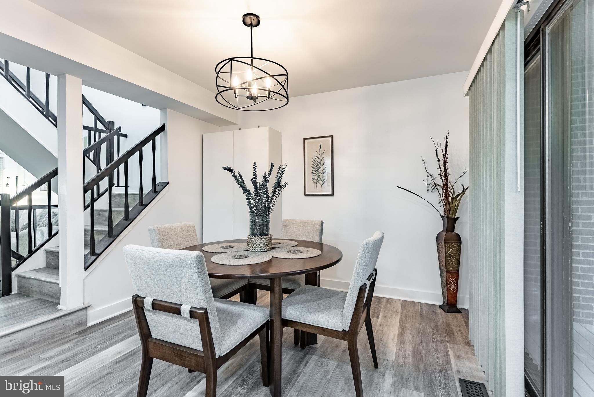 RESTON - Residential