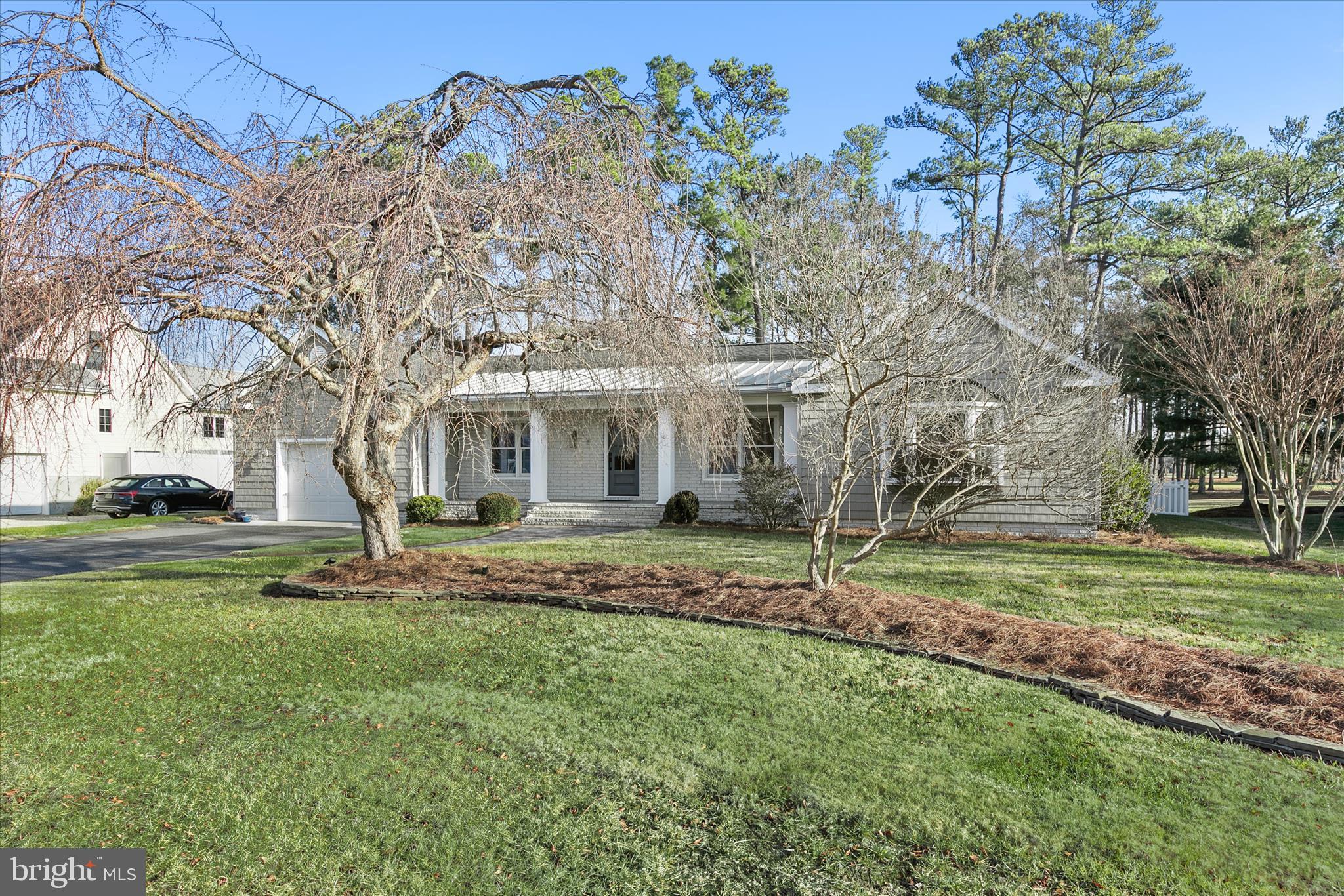 52 W WEST SIDE DRIVE