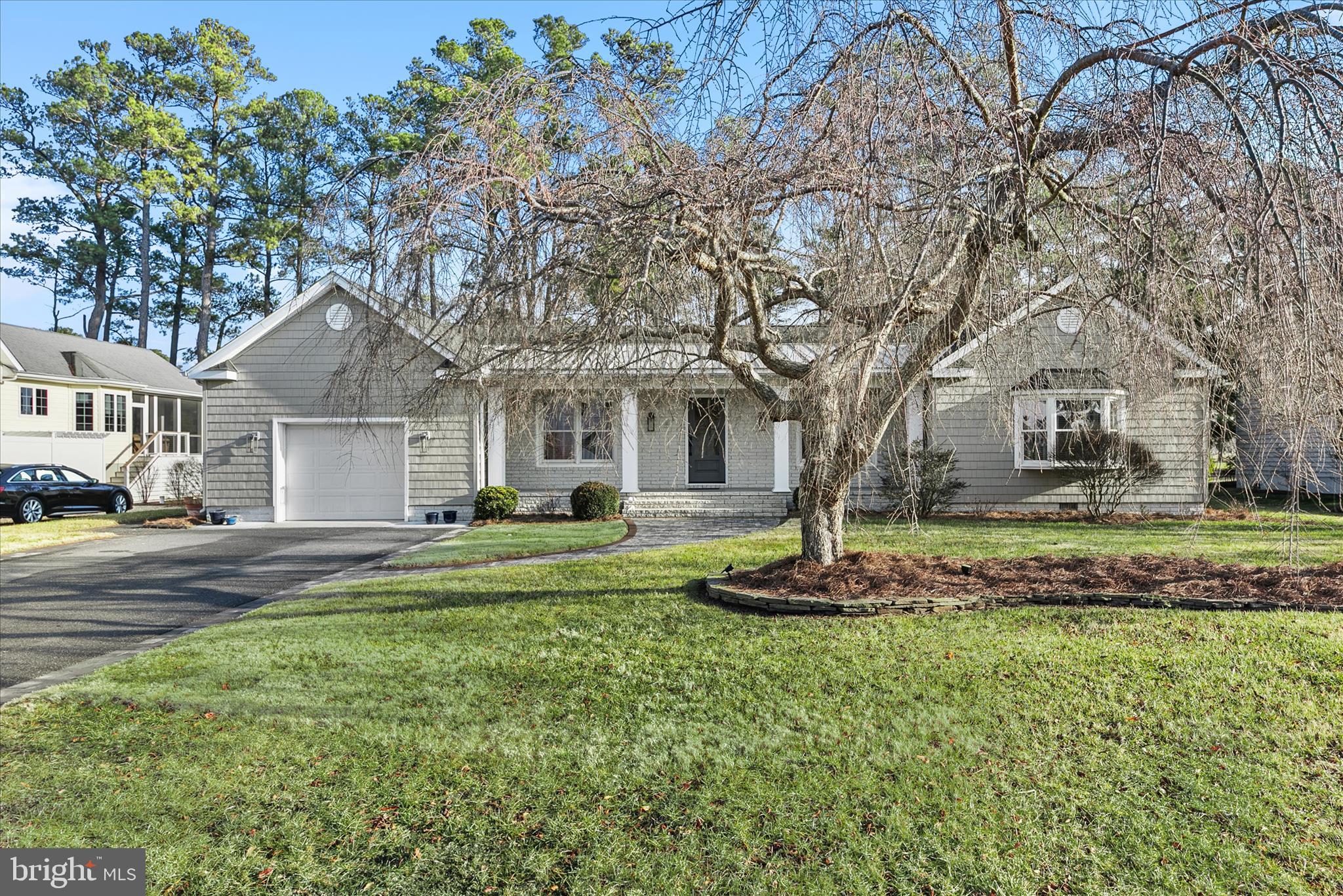 52 W WEST SIDE DRIVE