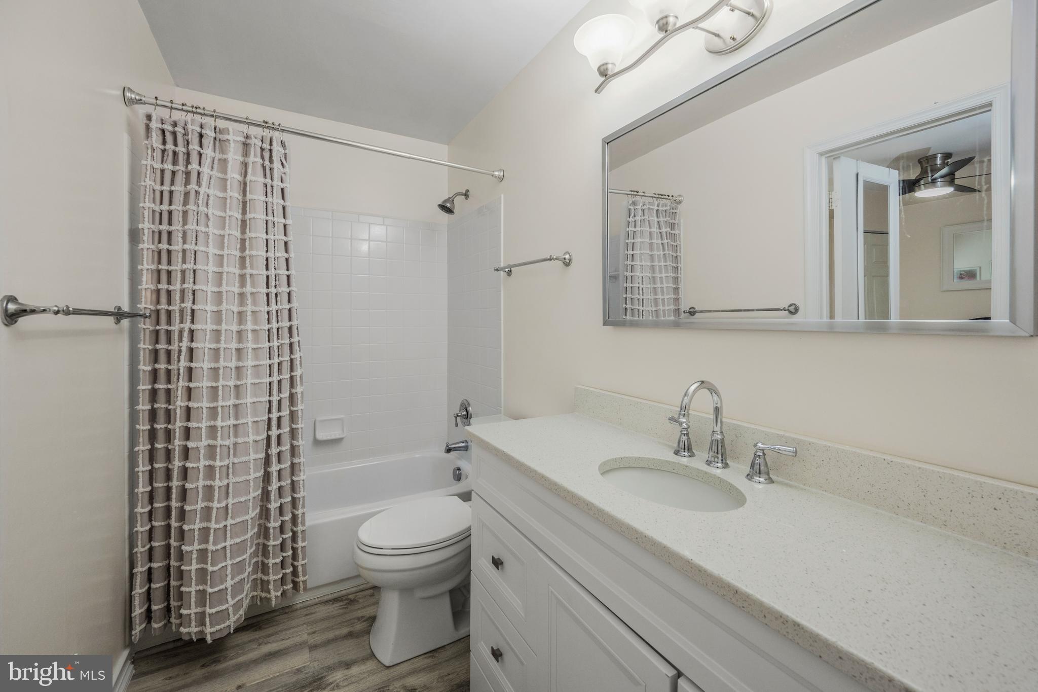 LEXINGTON RUN - Residential