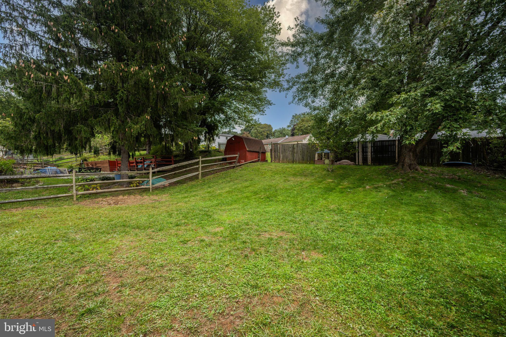 LEXINGTON RUN - Residential