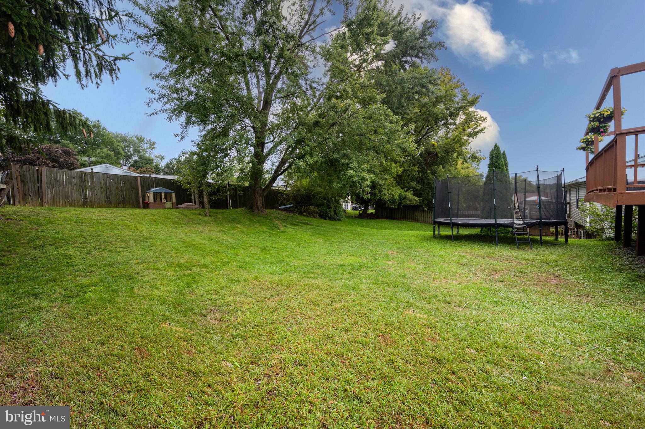 LEXINGTON RUN - Residential