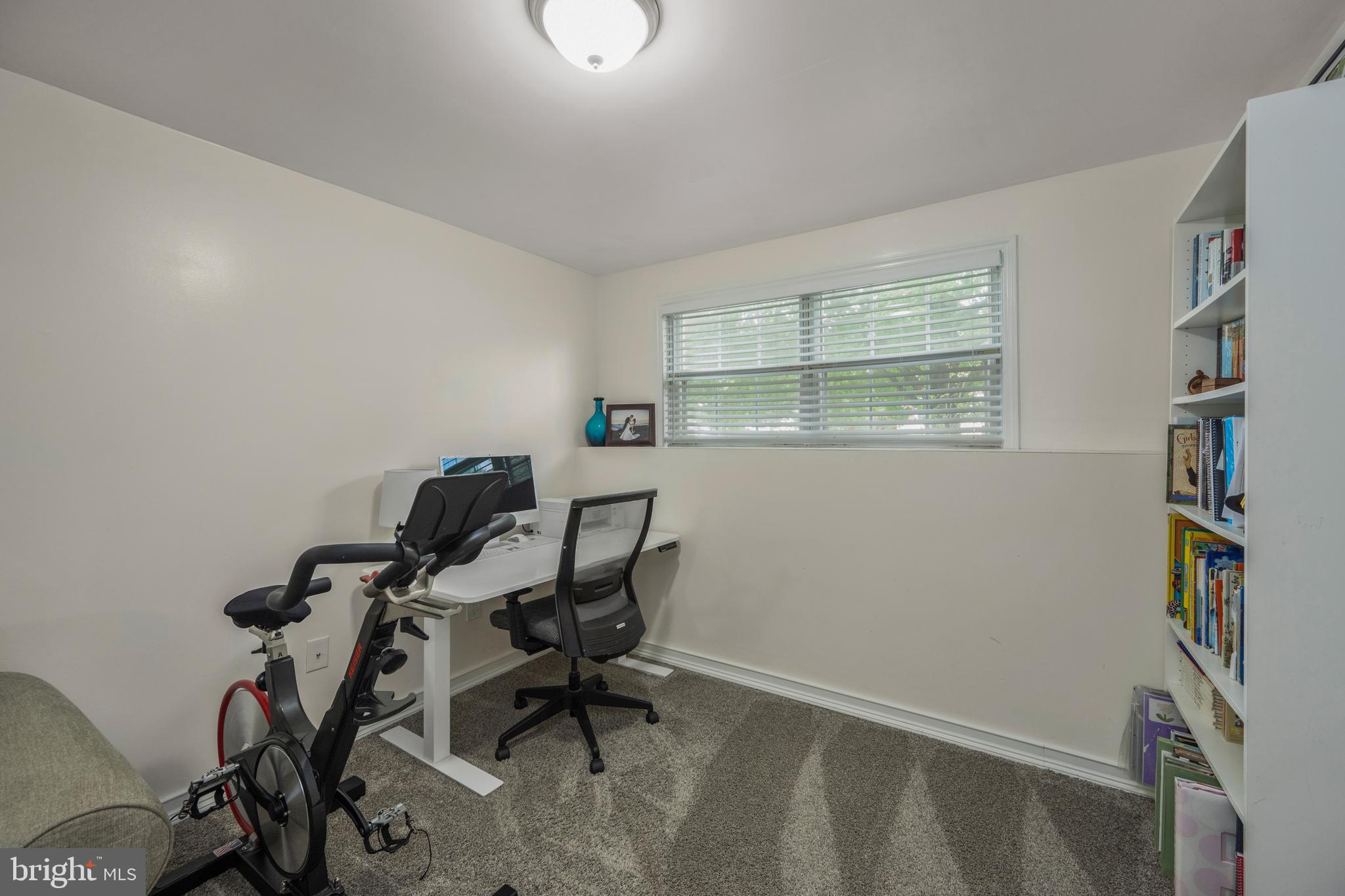 LEXINGTON RUN - Residential