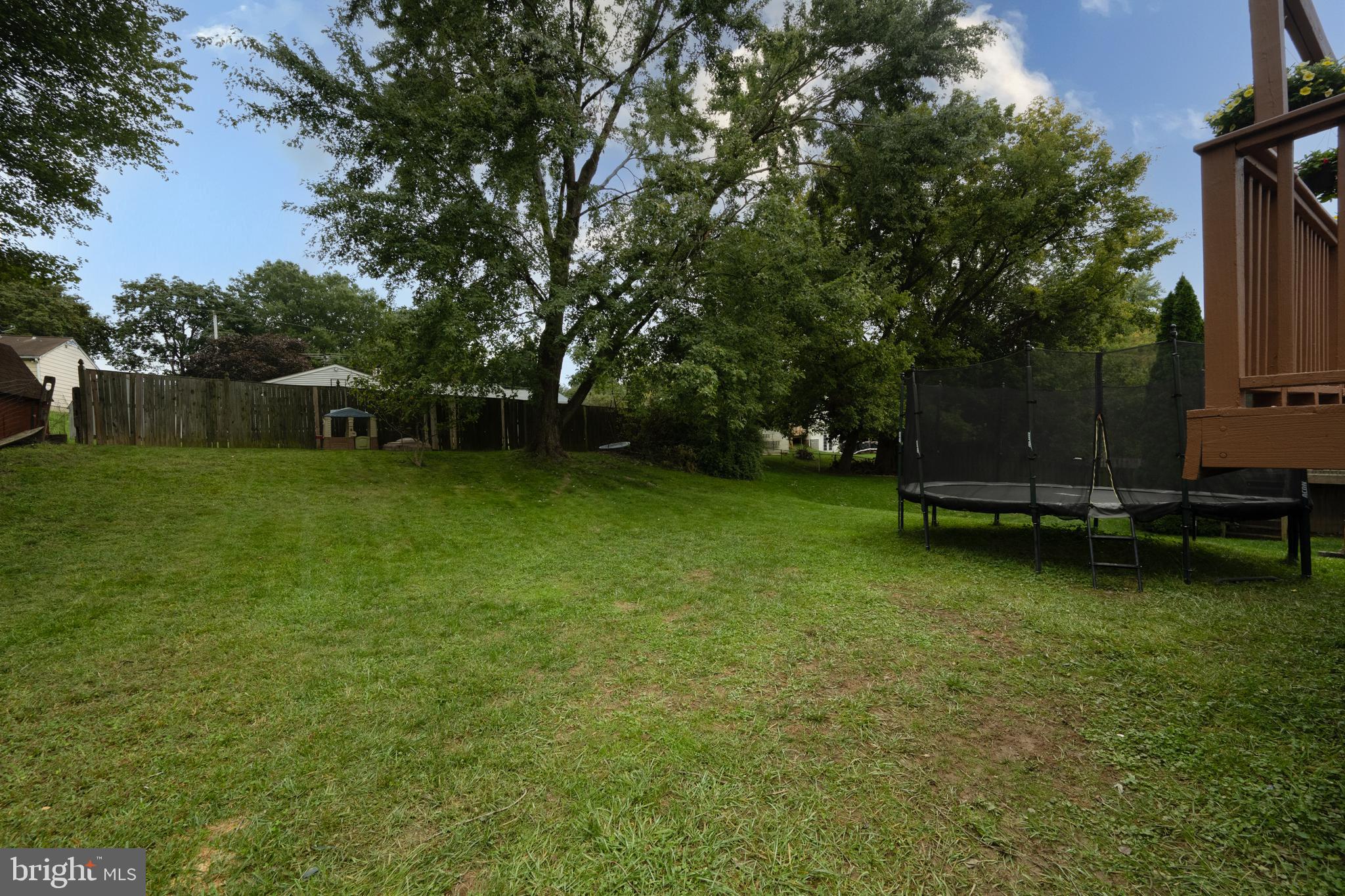 LEXINGTON RUN - Residential