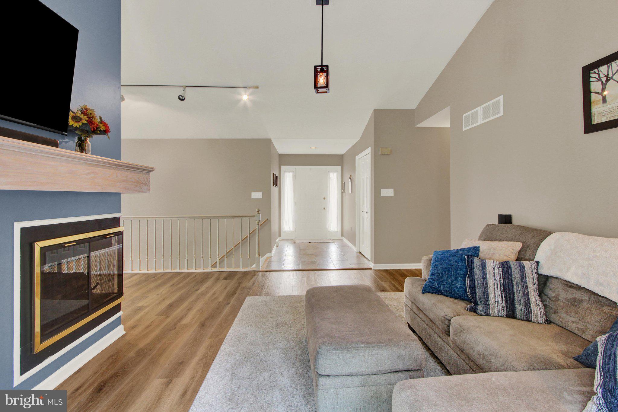 3349 OVERVIEW DRIVE
