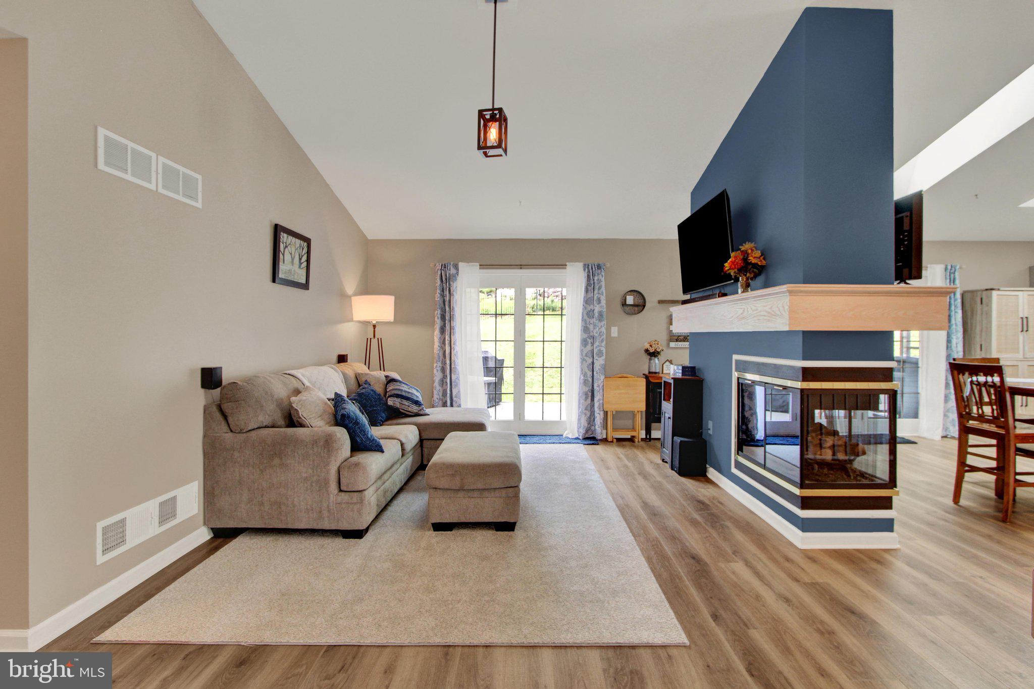 3349 OVERVIEW DRIVE