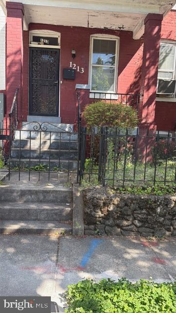 1213 ORREN STREET NE