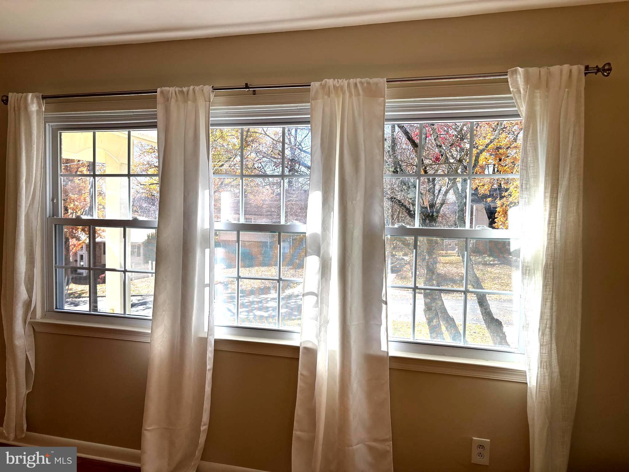 ROCK CREEK MANOR - Residential Lease