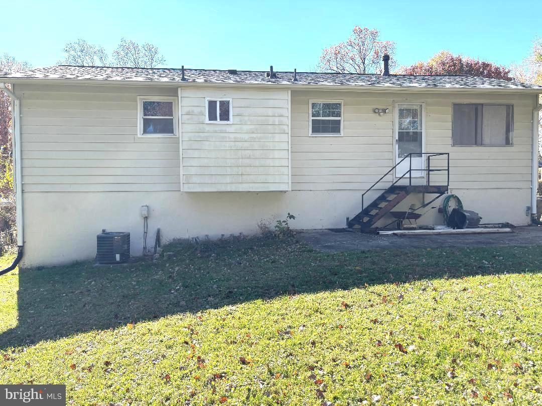 ROCK CREEK MANOR - Residential Lease