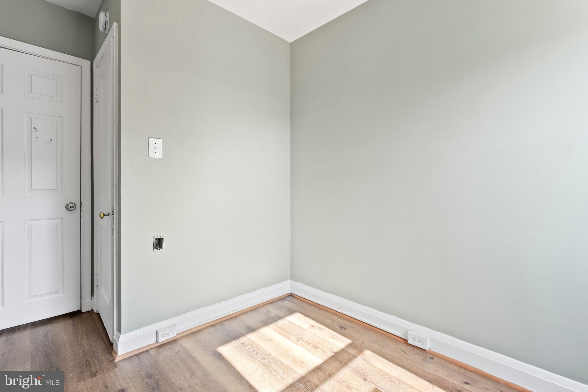EDNOR GARDENS - LAKESIDE - Residential Lease