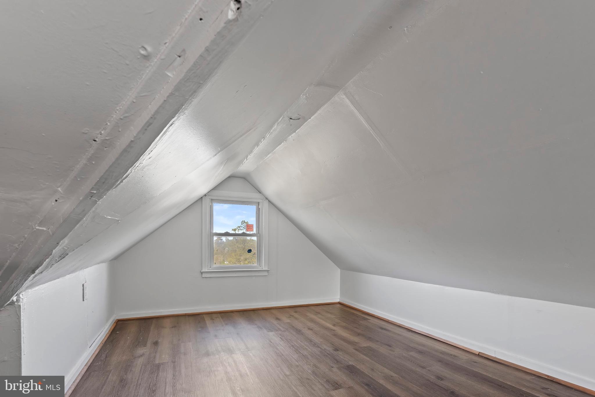 EDNOR GARDENS - LAKESIDE - Residential Lease