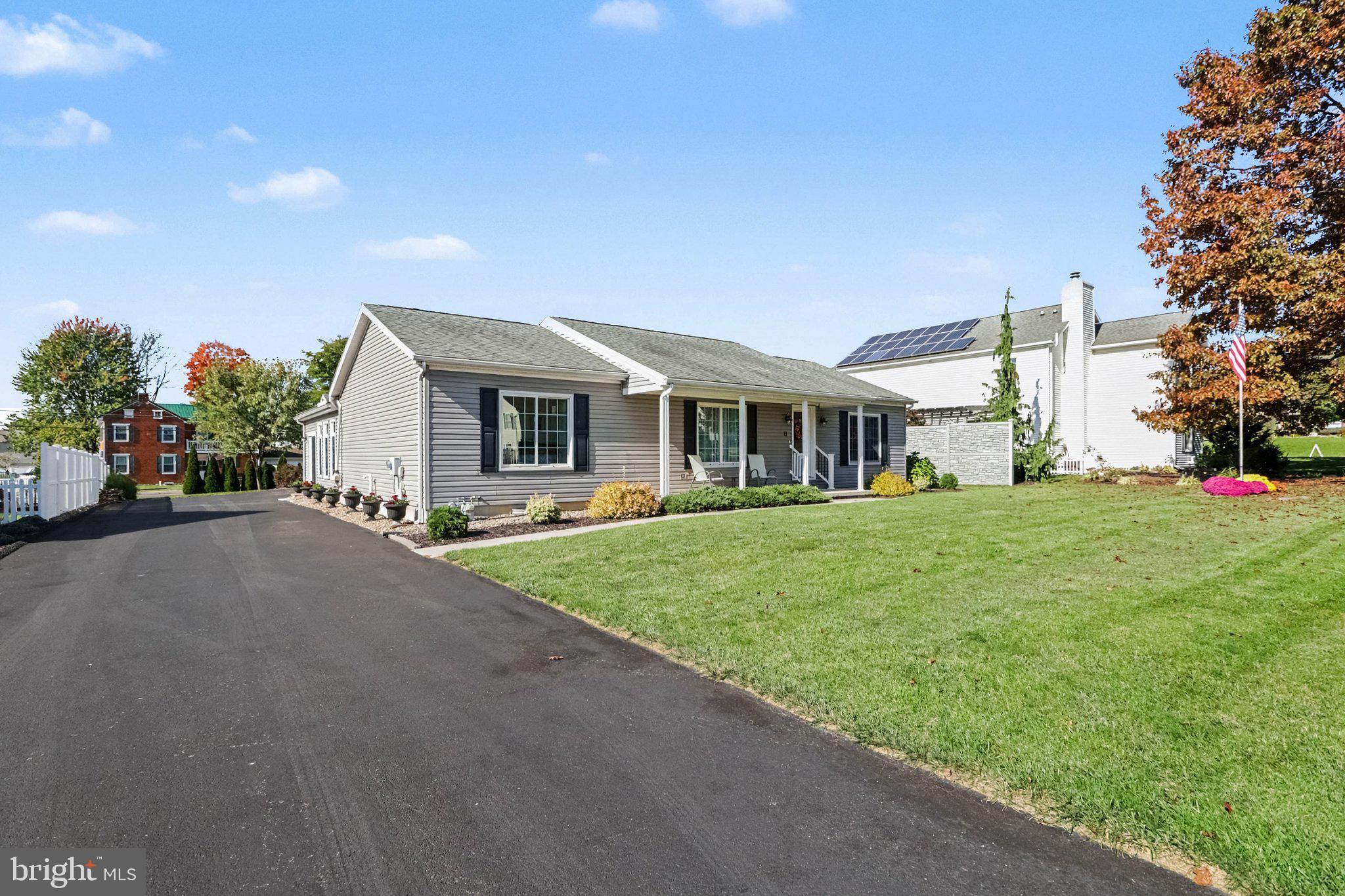 11 FLAGSTONE DRIVE