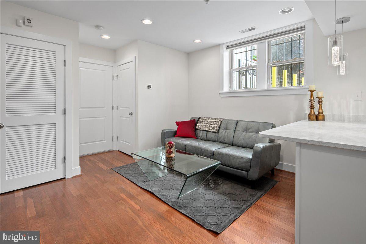 1718 1ST STREET NW 9