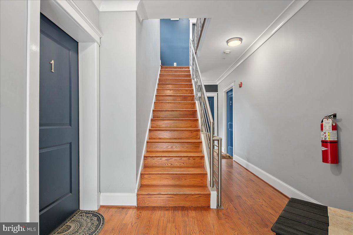 1718 1ST STREET NW 9