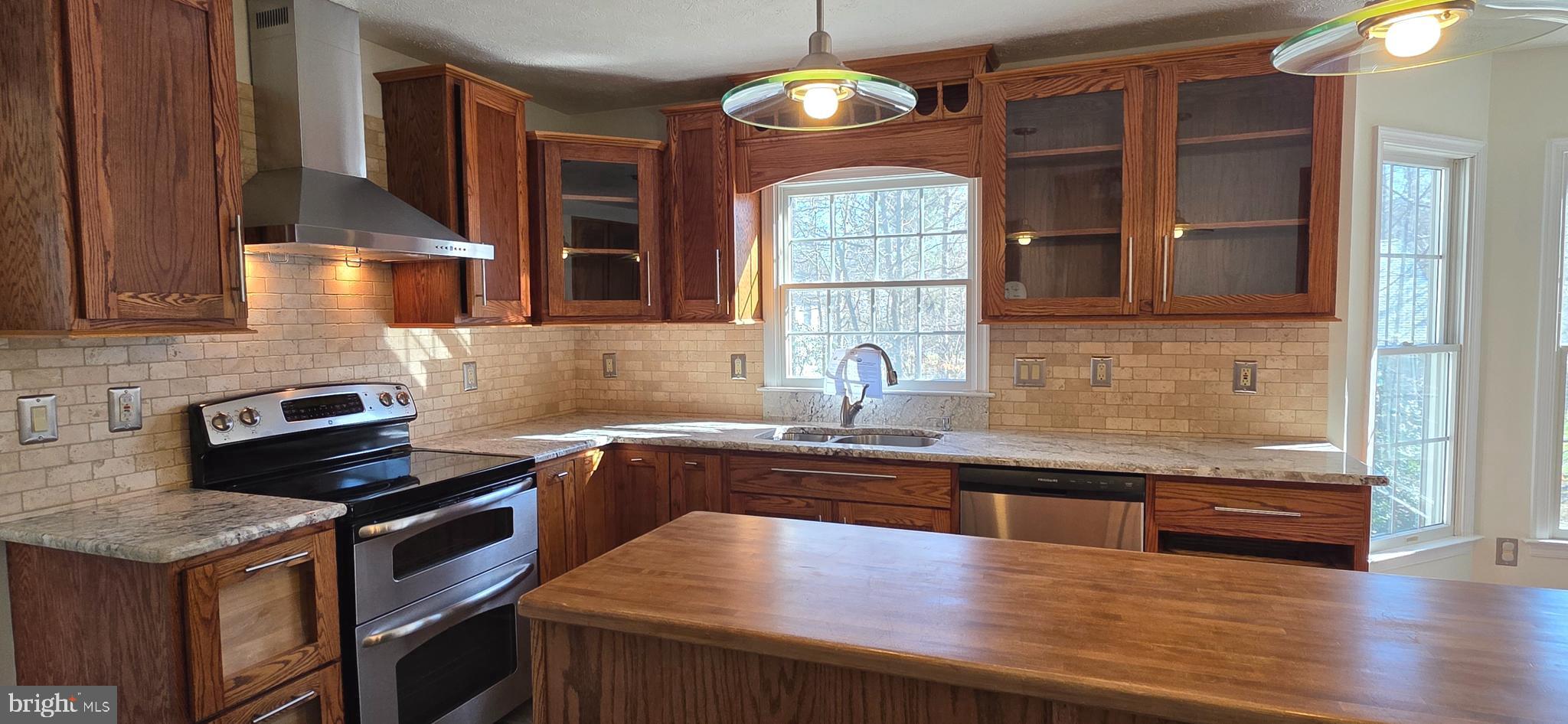 PEPPER RIDGE OF WILDEWOOD - Residential