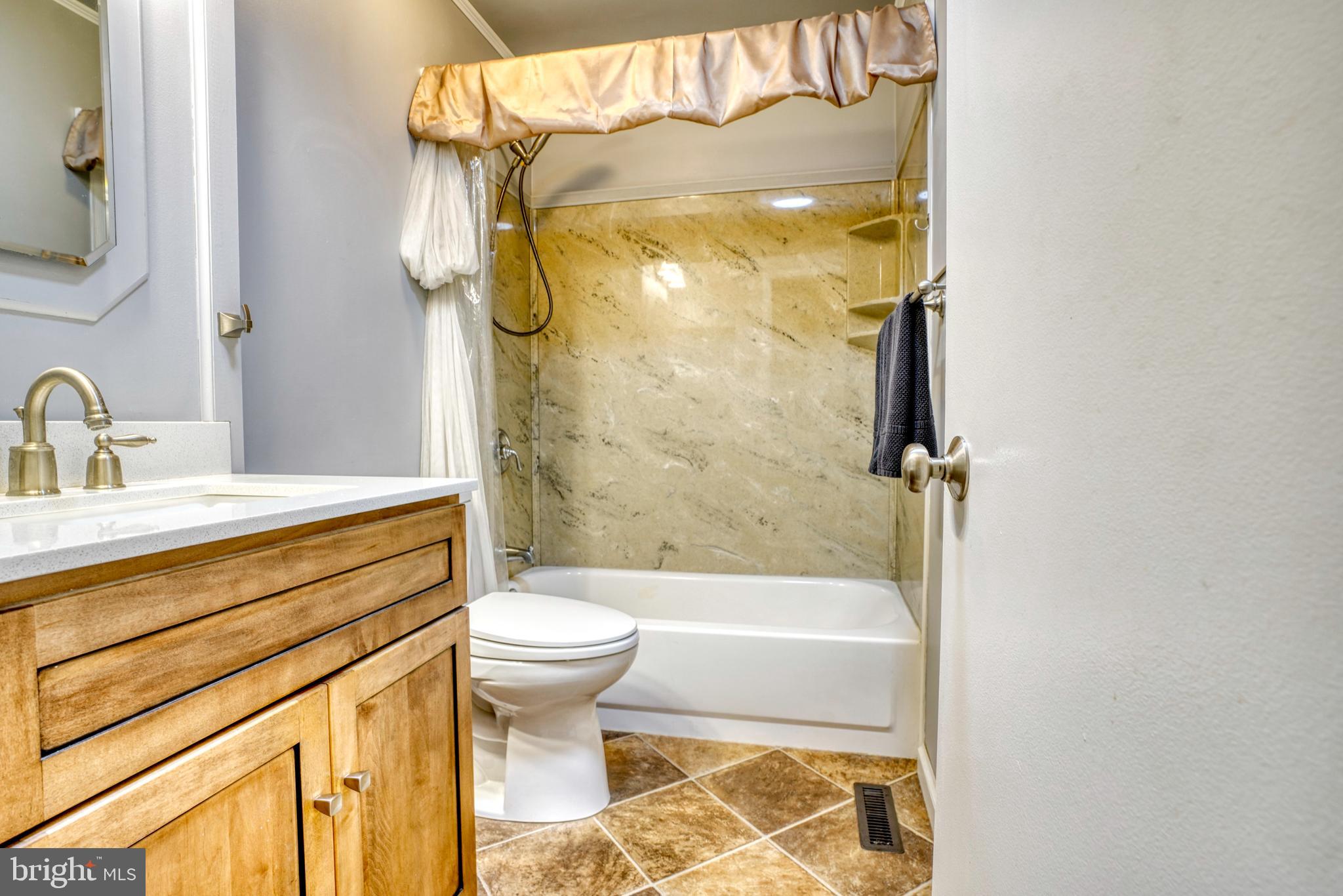 PERRY HALL - Residential