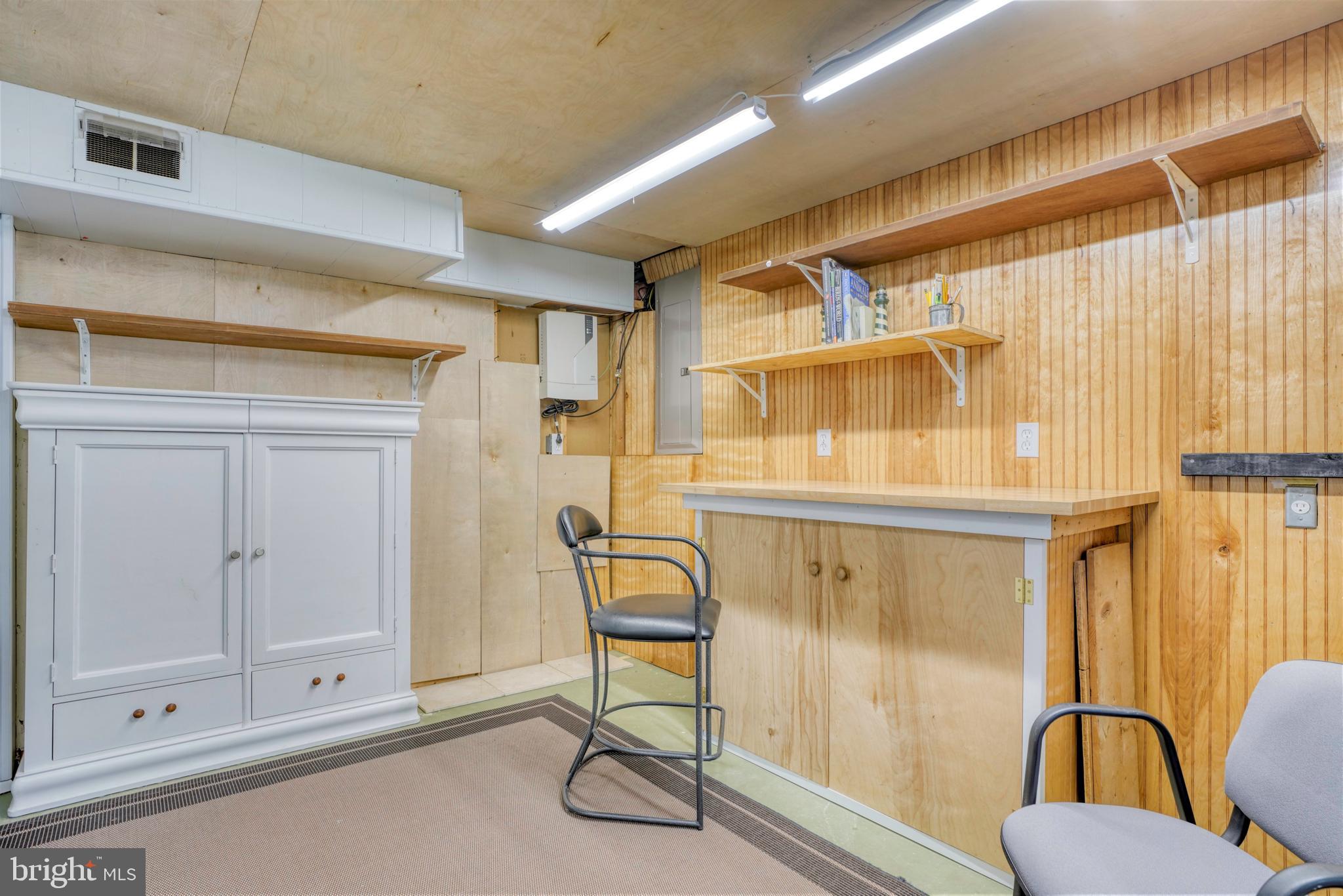 PERRY HALL - Residential