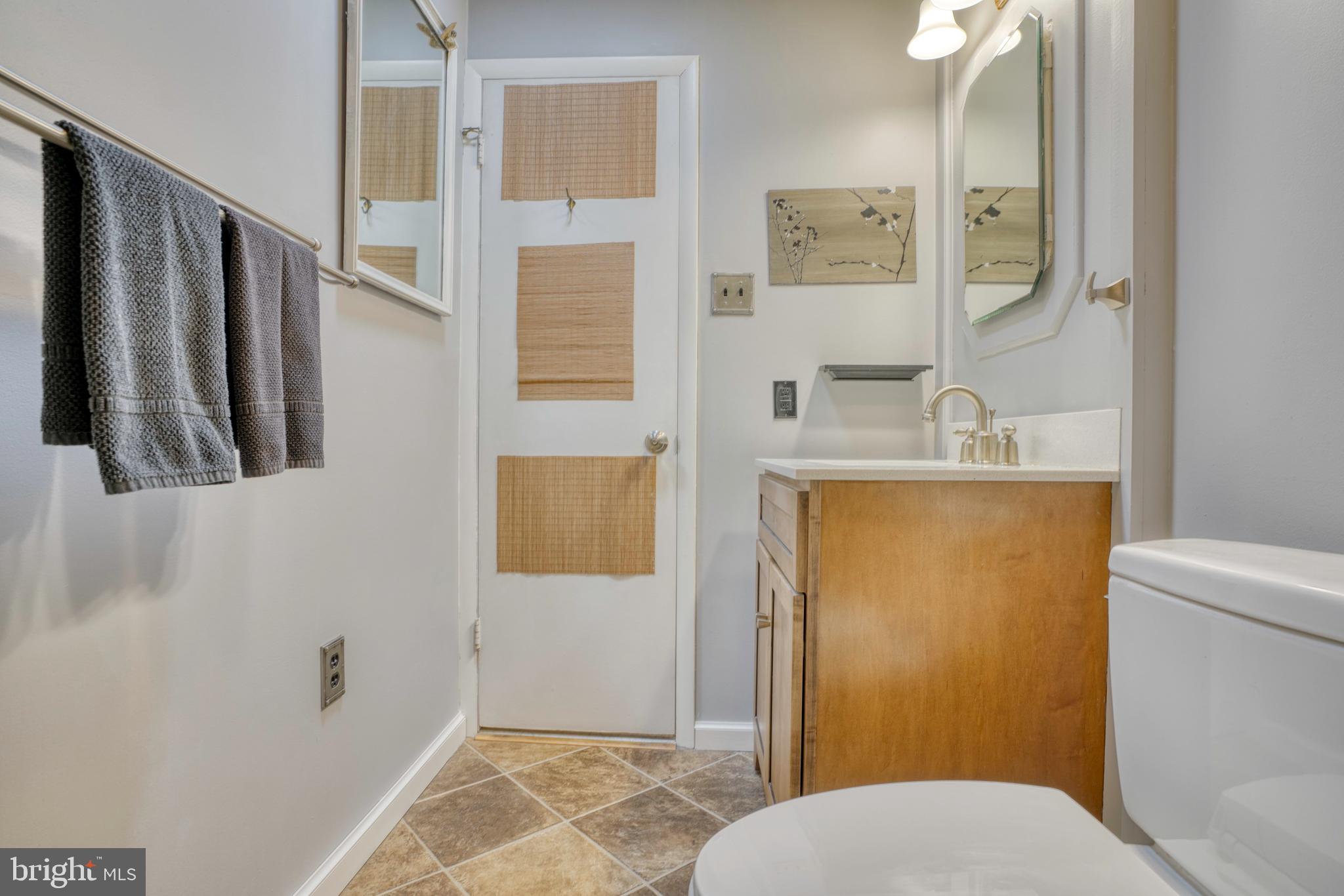 PERRY HALL - Residential