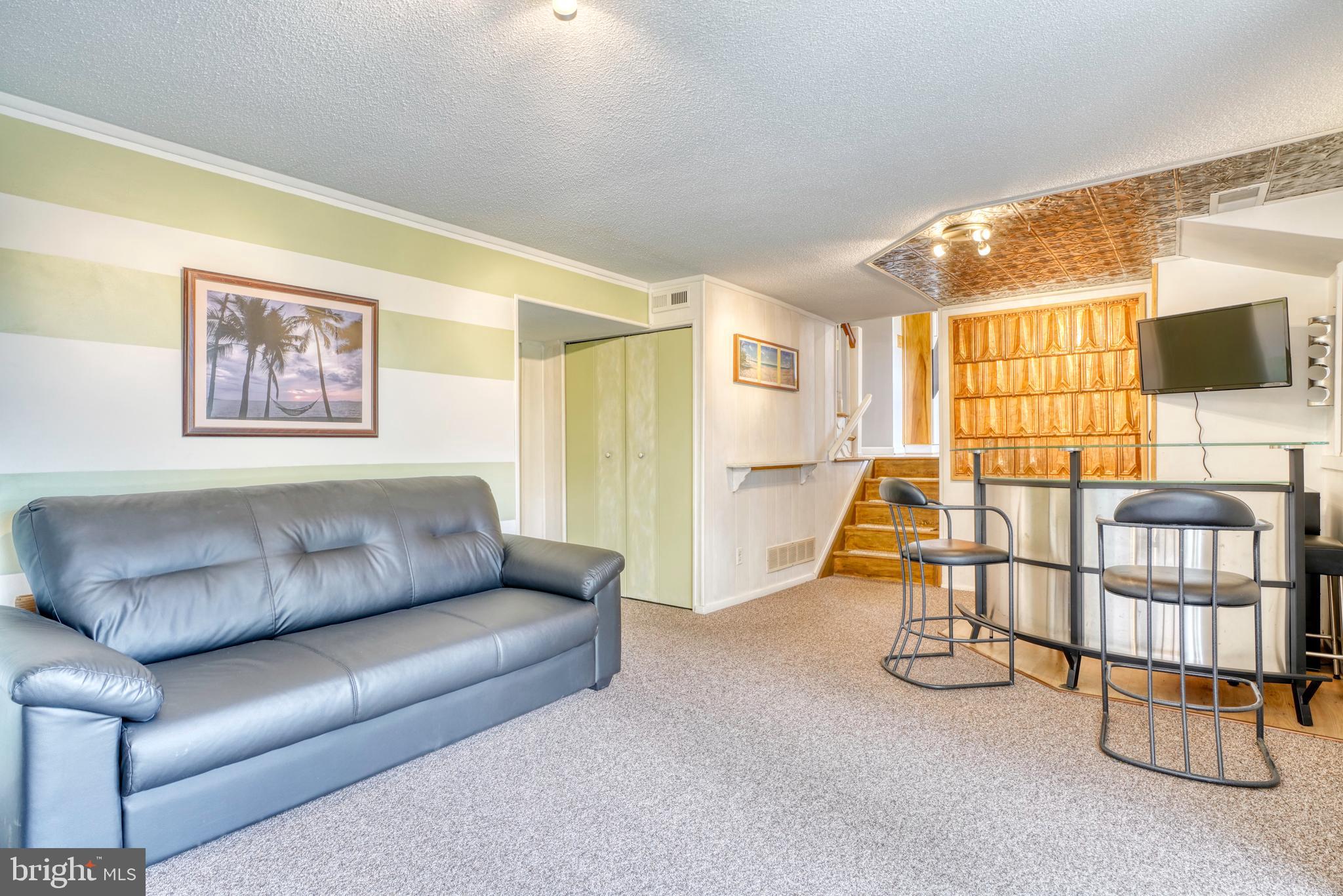 PERRY HALL - Residential