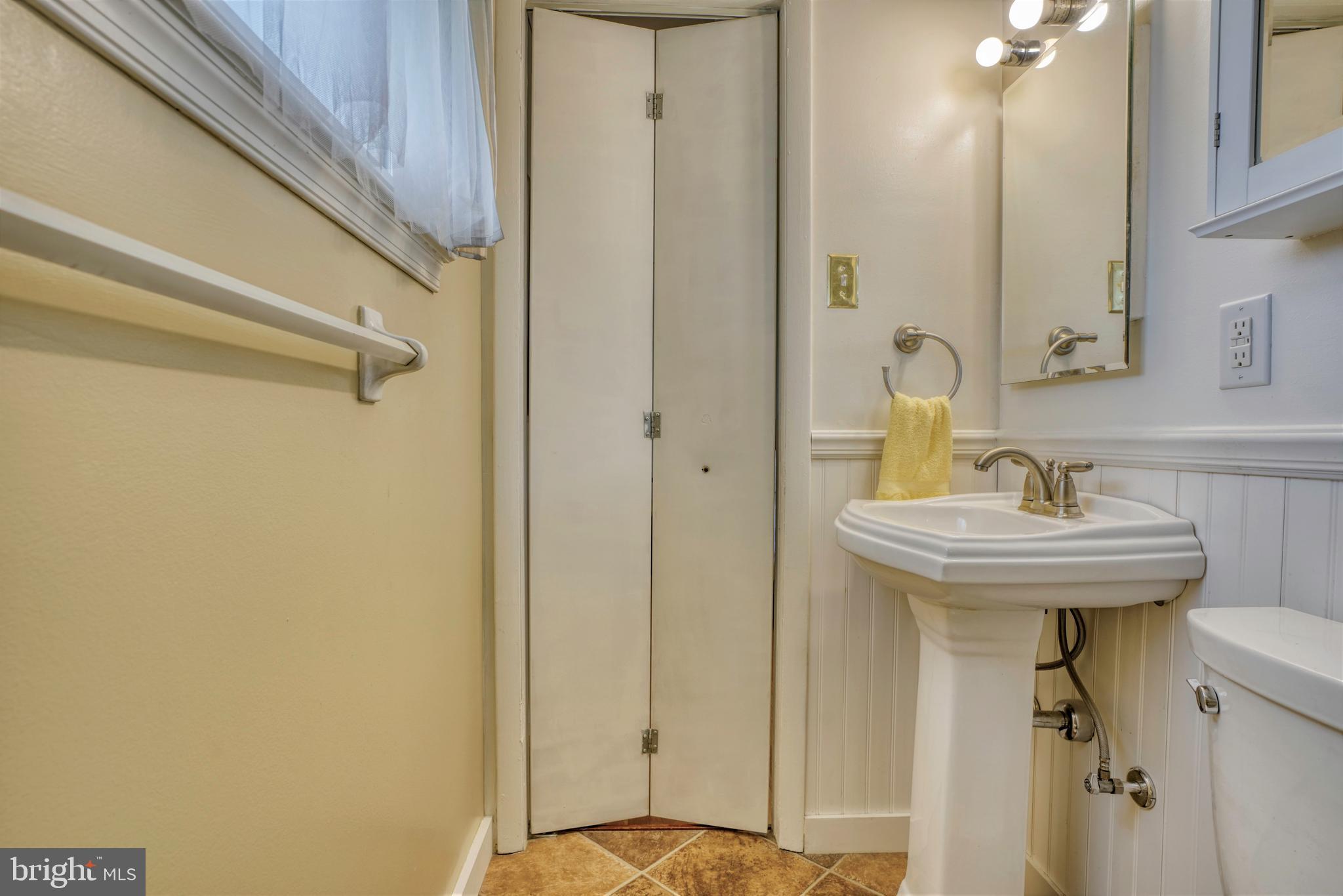 PERRY HALL - Residential