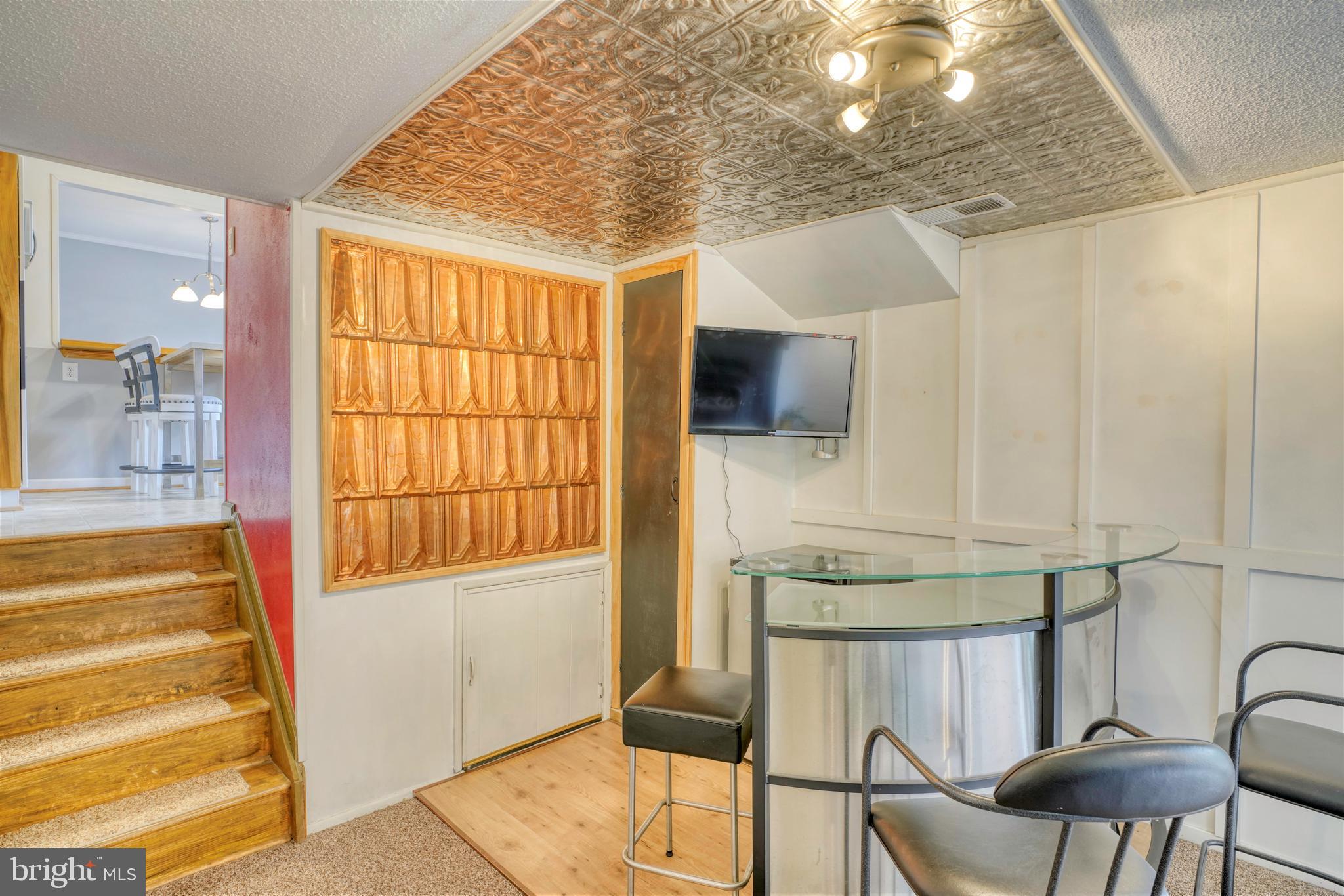 PERRY HALL - Residential