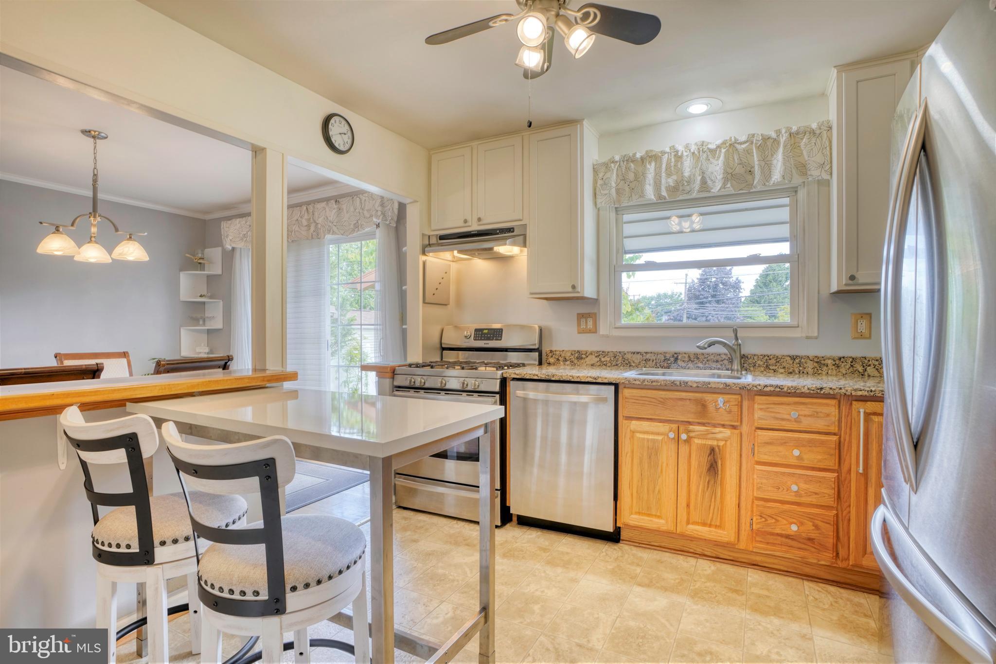 PERRY HALL - Residential