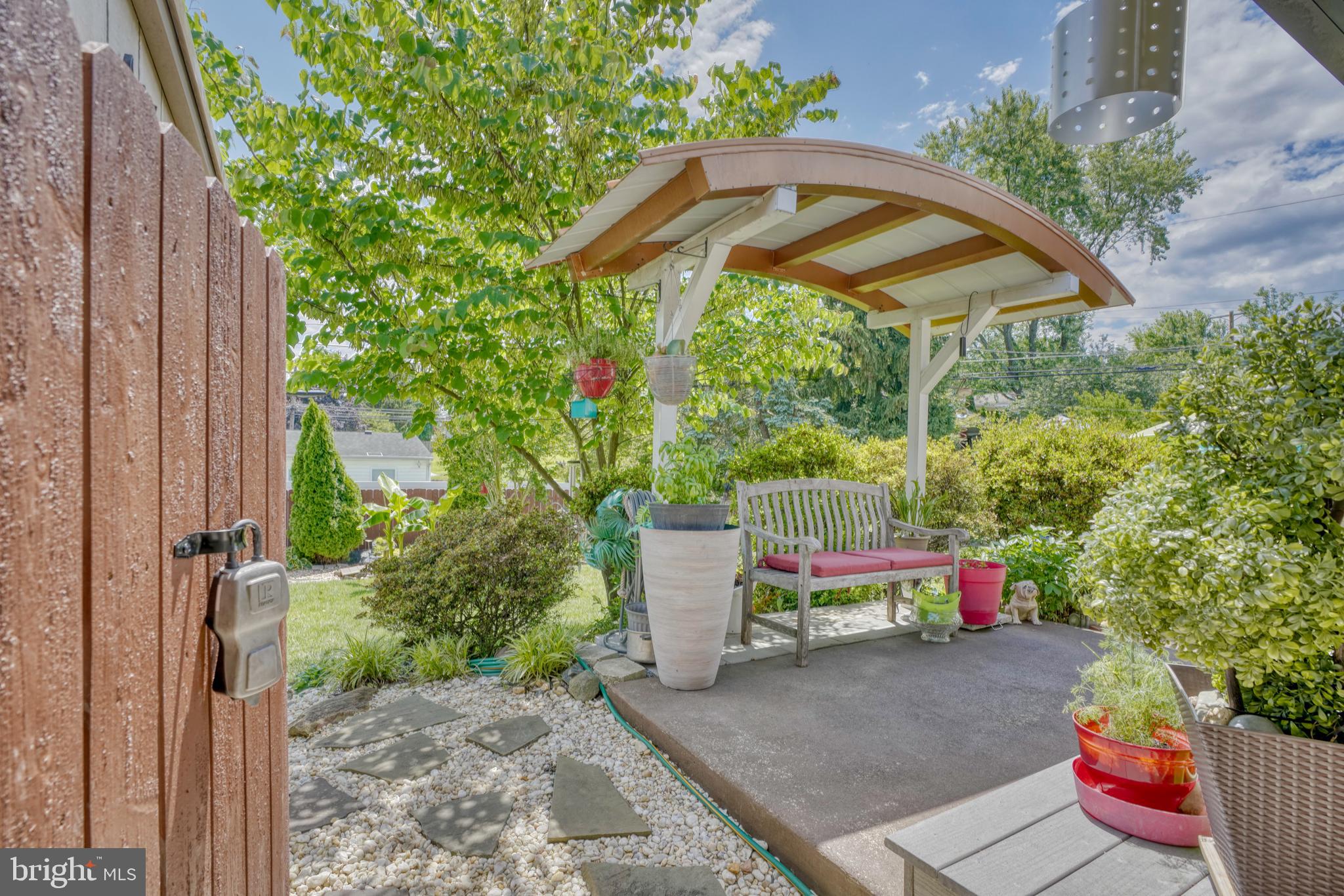 PERRY HALL - Residential