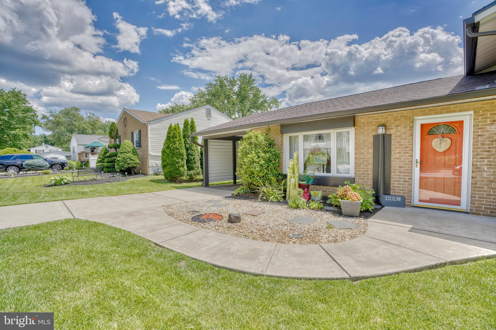 PERRY HALL - Residential