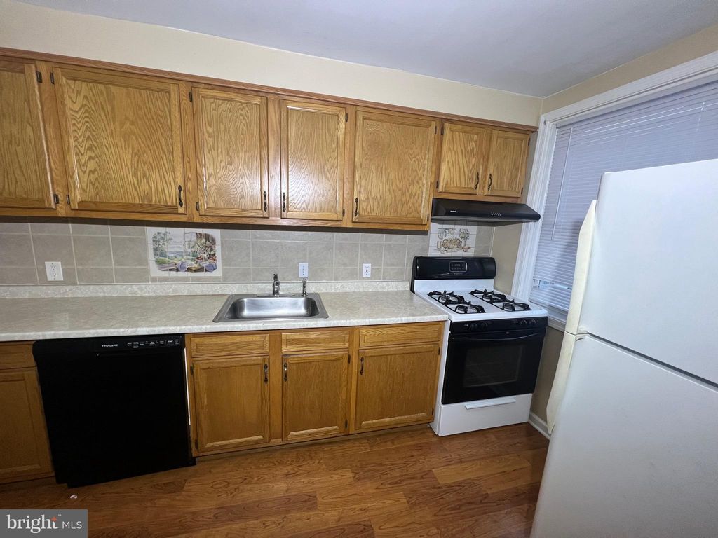 Photo of 4300 Oakmont Street, PHILADELPHIA, PA 19136 (MLS # PAPH2582276)