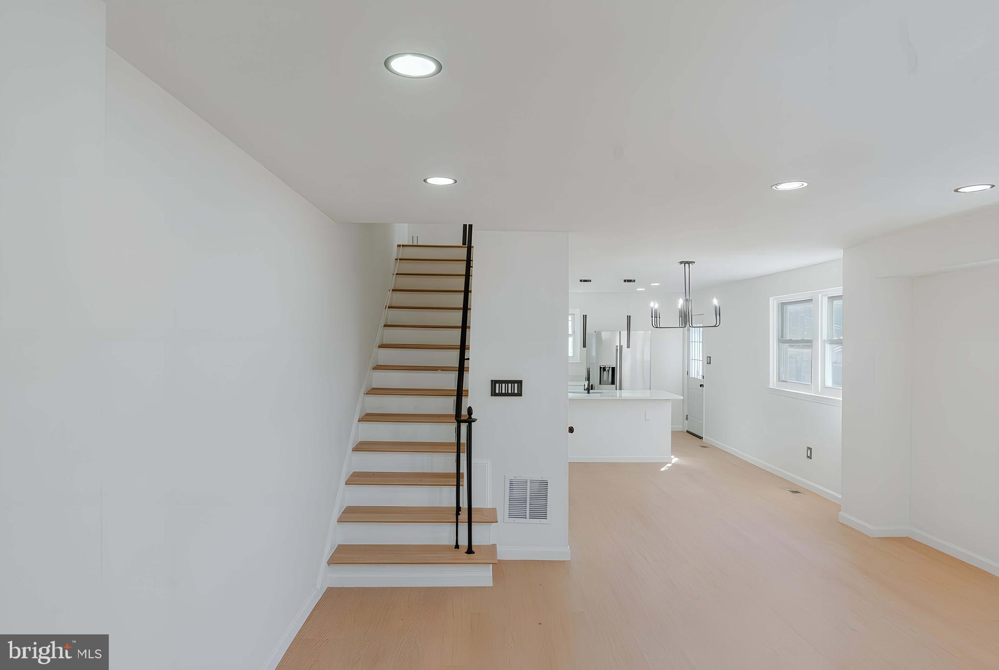 413 KENNEDY STREET NE