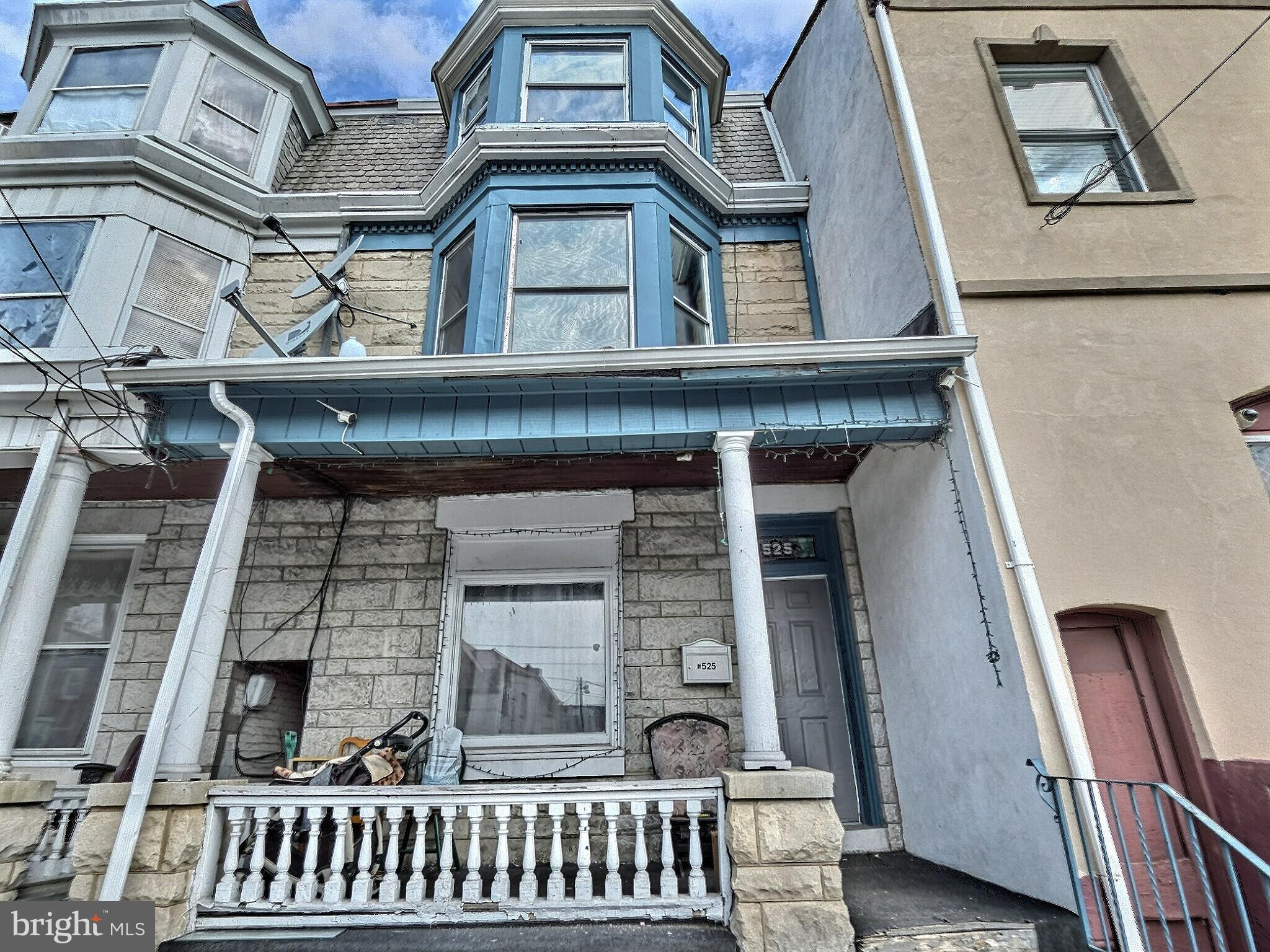525 BUTTONWOOD STREET