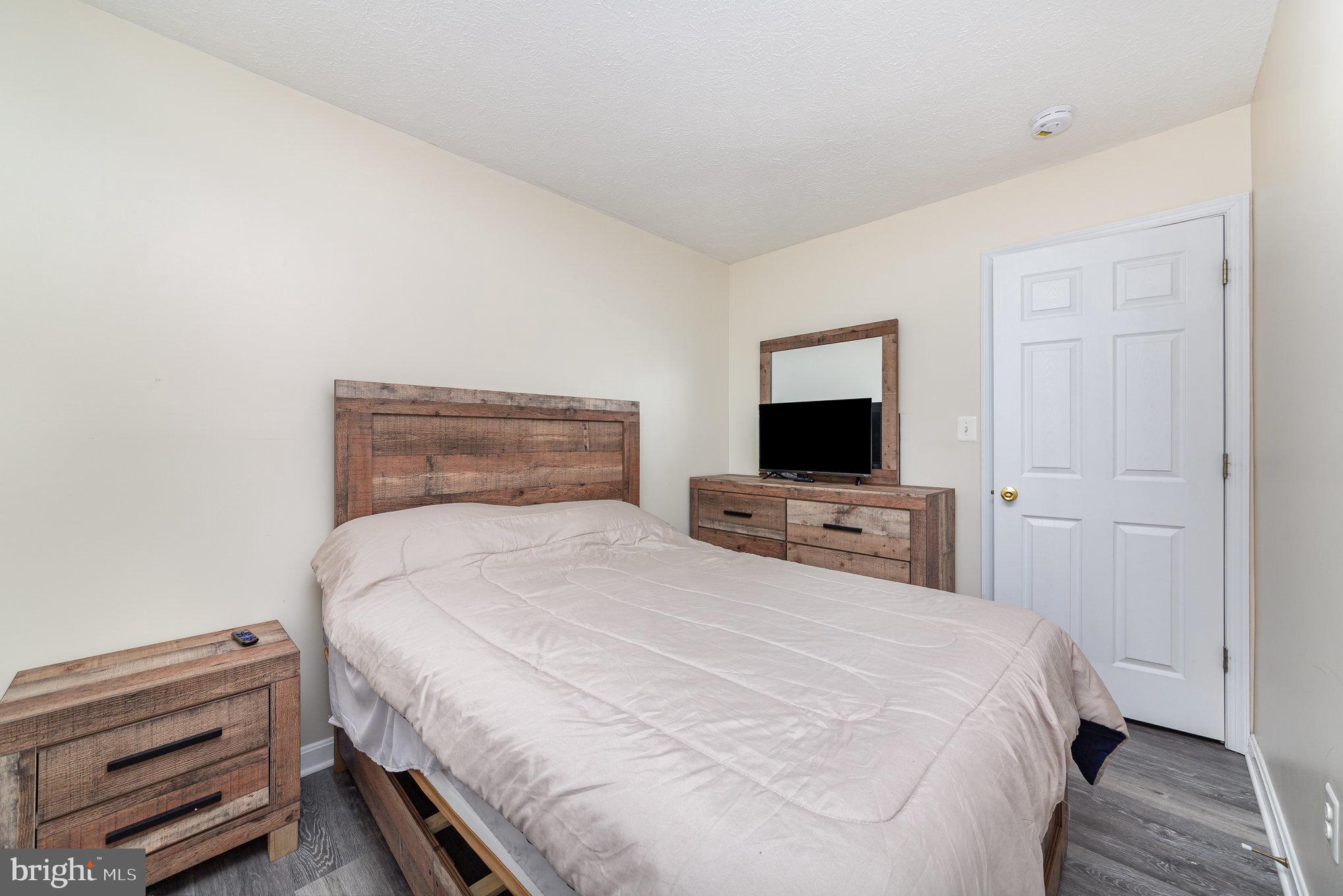 LONG BAR HARBOR - Residential