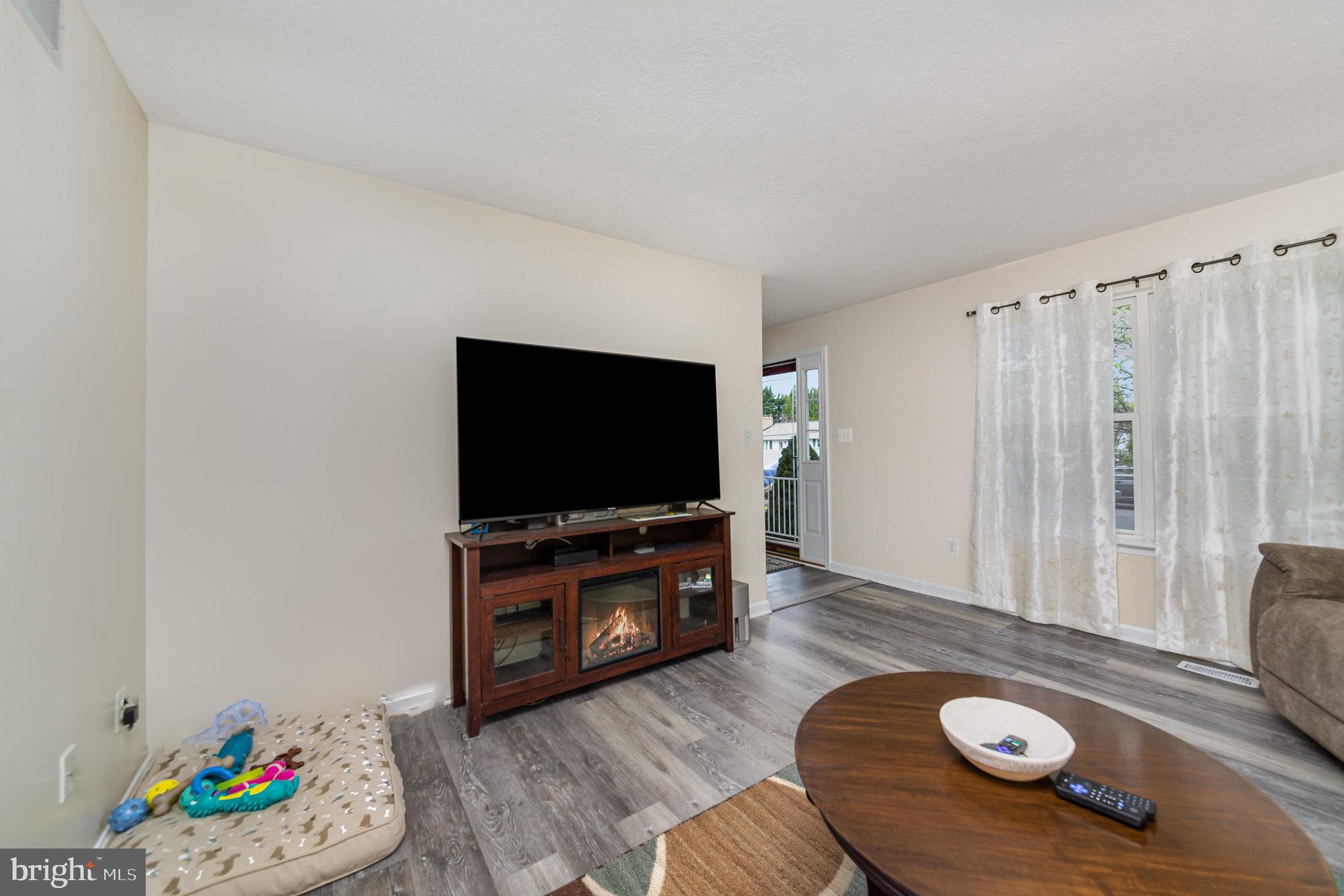 LONG BAR HARBOR - Residential