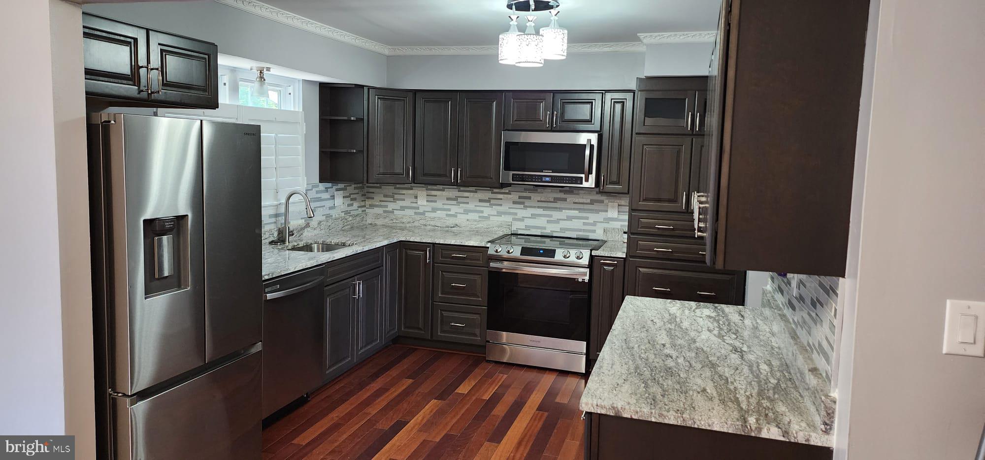 LAKE RIDGE - Residential Lease