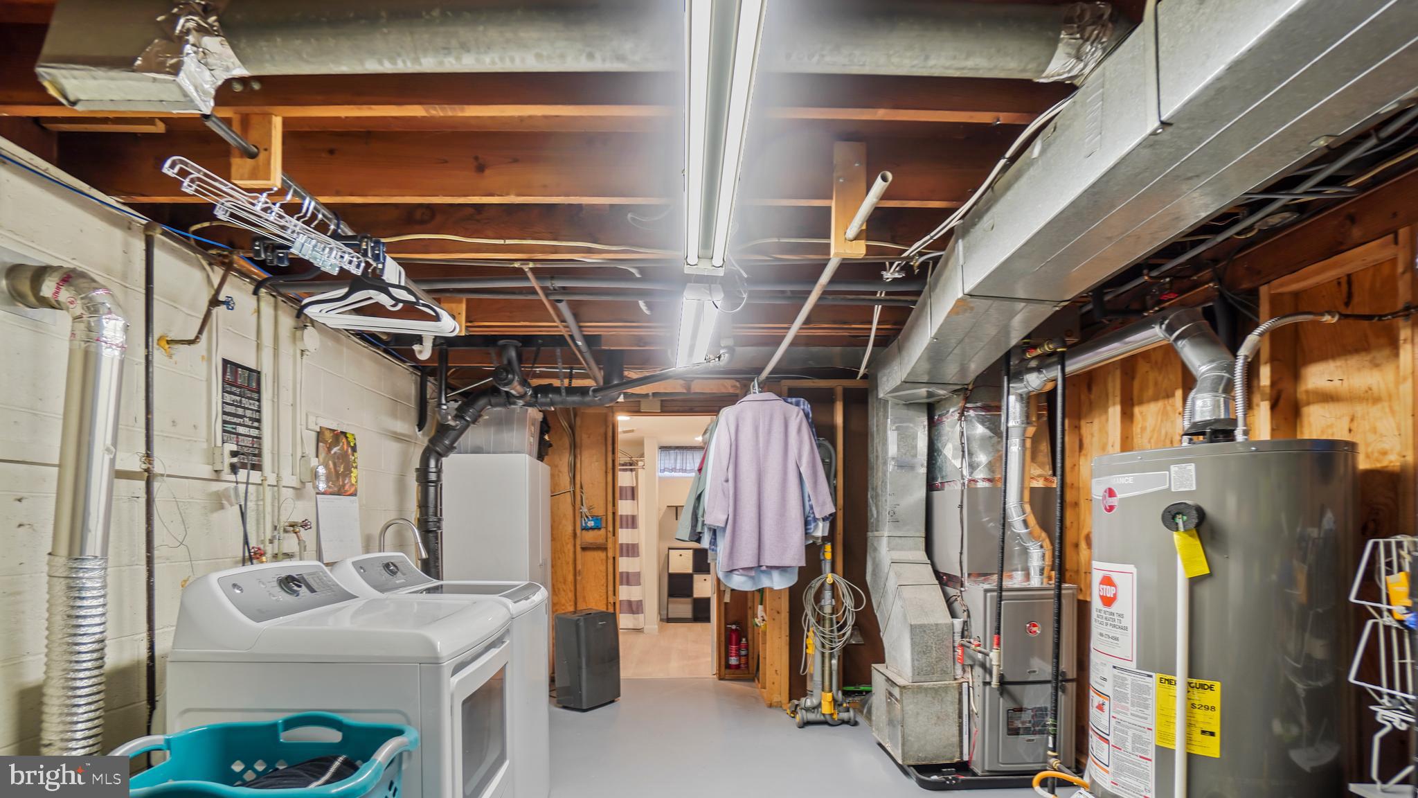 FERNGLEN MANOR - Residential