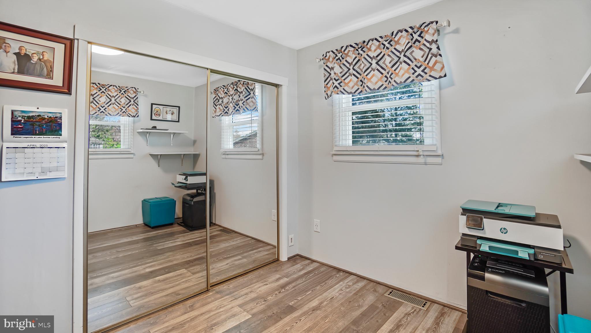 FERNGLEN MANOR - Residential